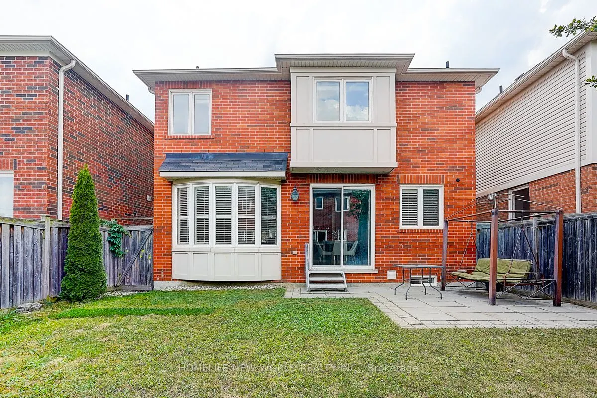 76 Bulmer Crescent