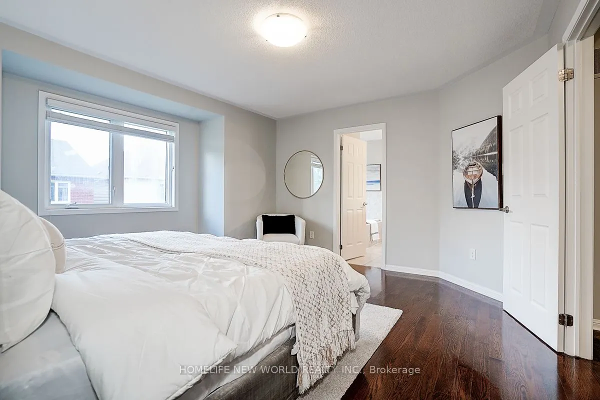 76 Bulmer Crescent