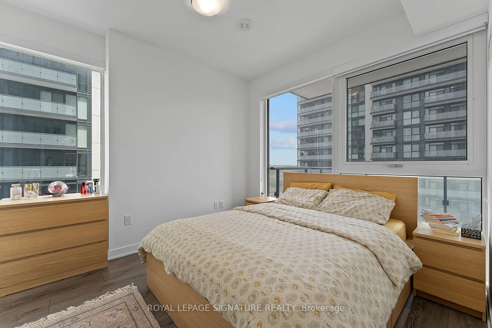 95 Oneida Crescent, #1004