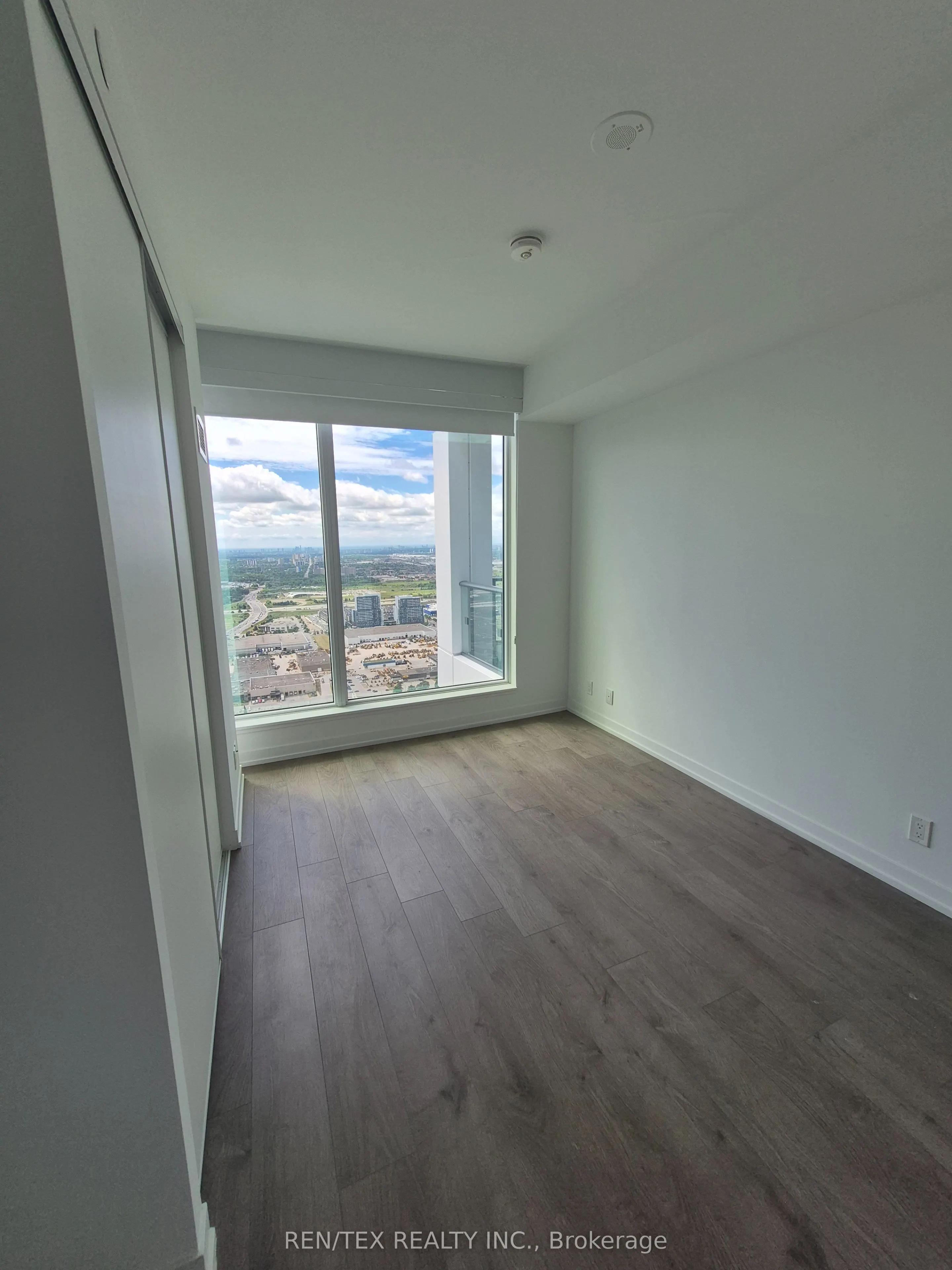 950 Portage Parkway, #5806