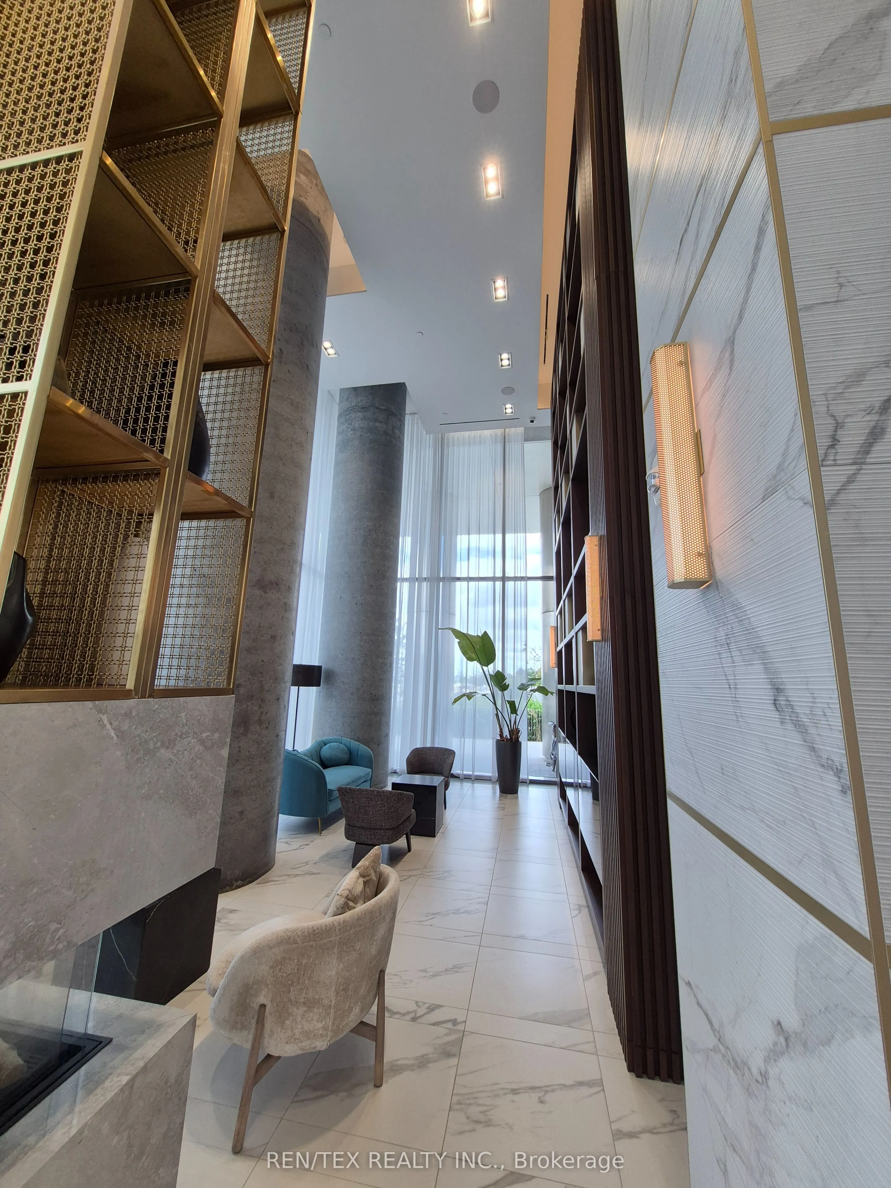 950 Portage Parkway, #5806