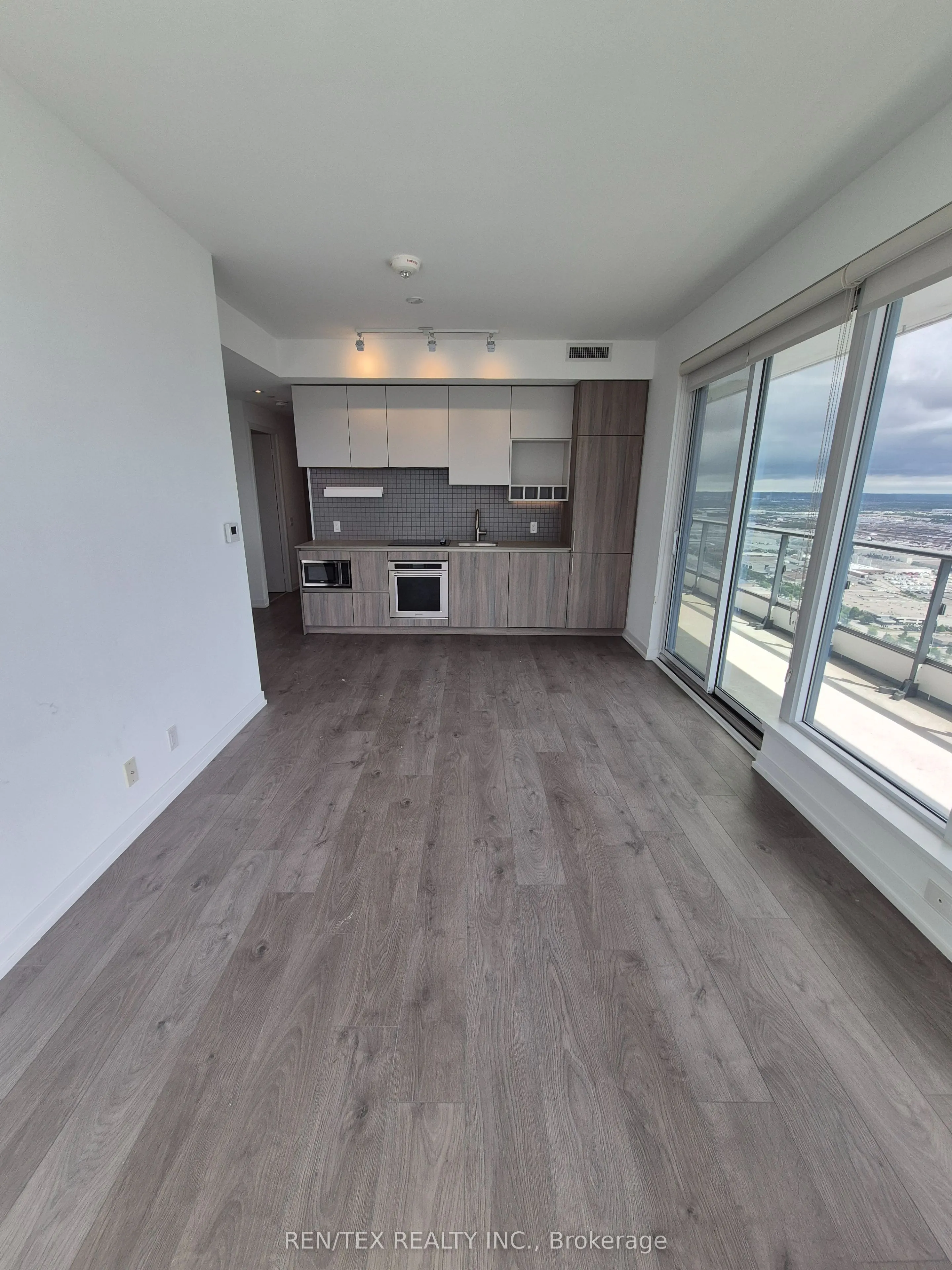 950 Portage Parkway, #5806
