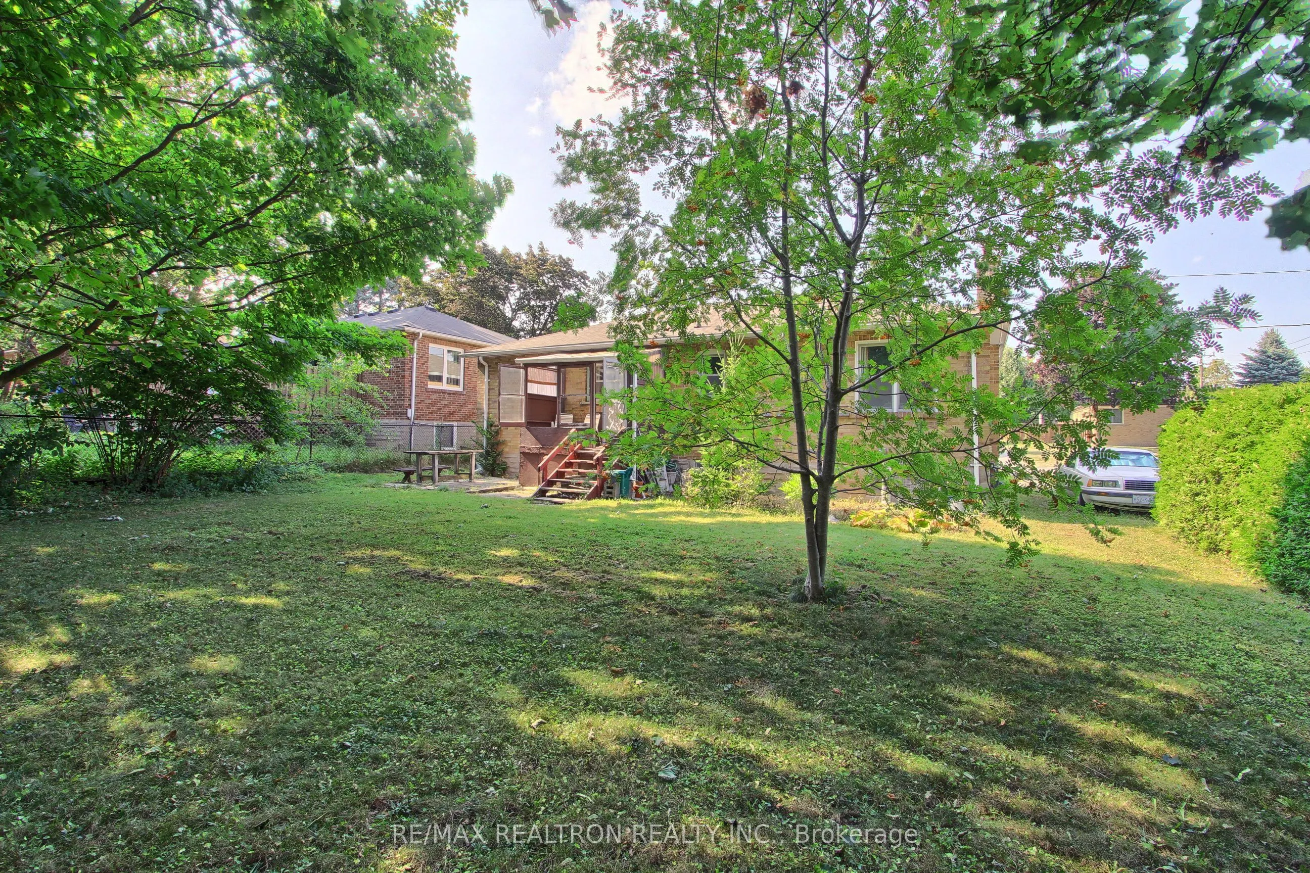 49 Monkswood Crescent