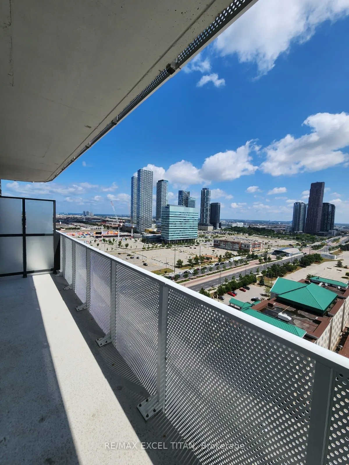28 Interchange Way, #2006