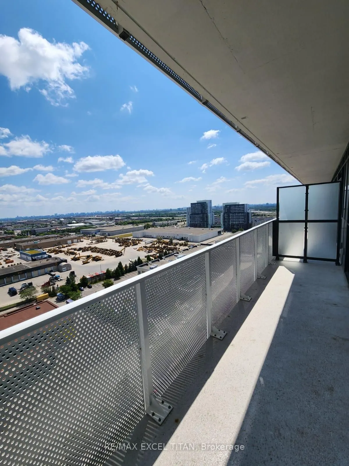 28 Interchange Way, #2006