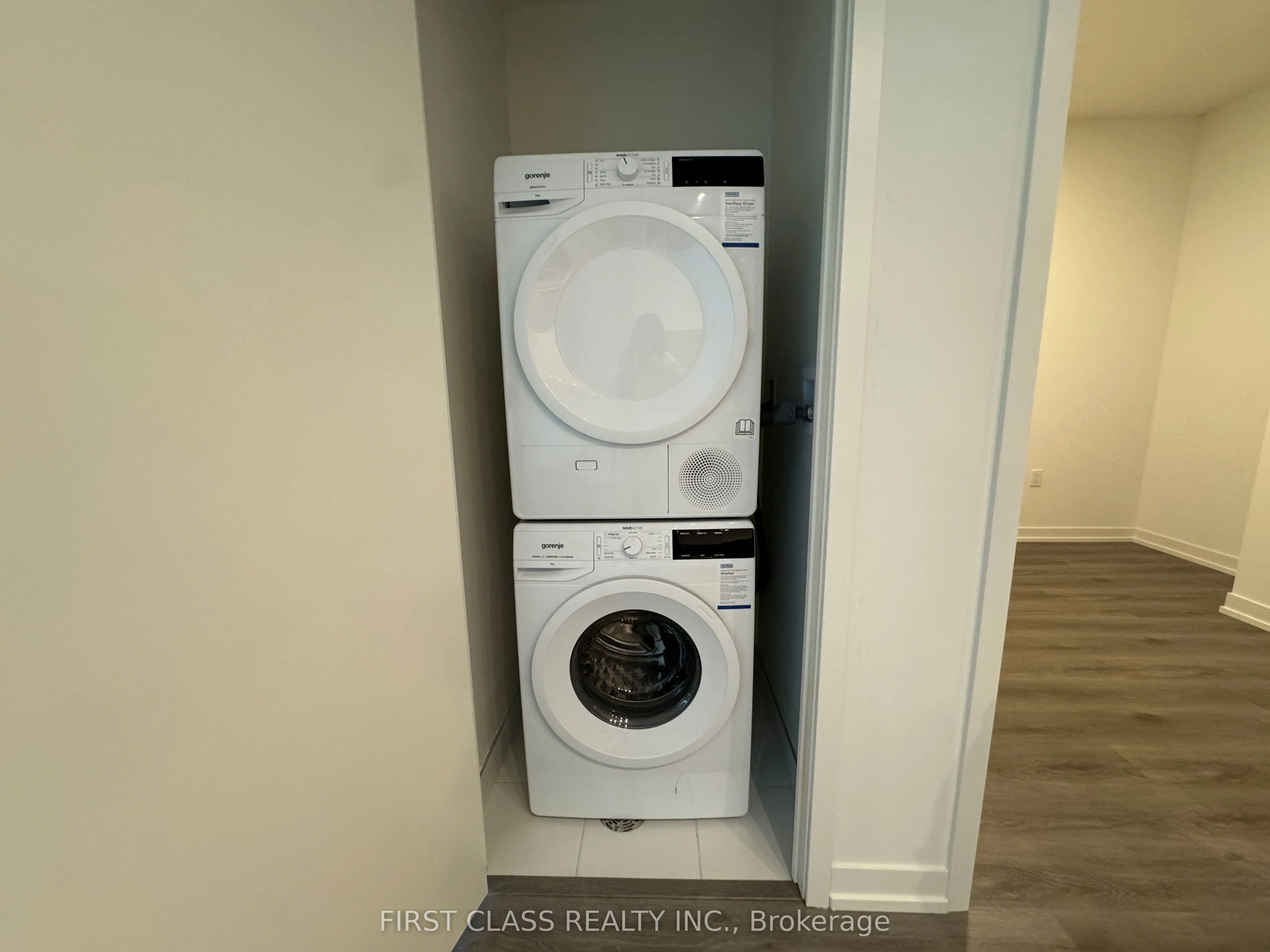 28 Interchange Way, #3009