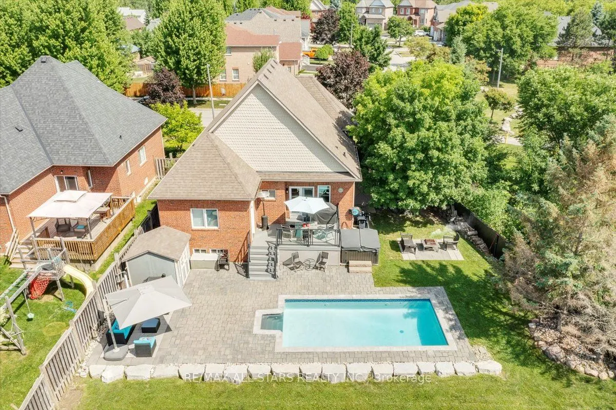 98 Bayview Avenue