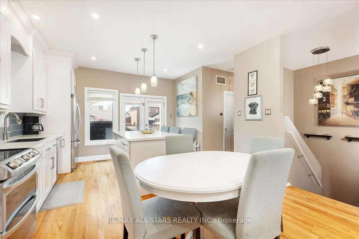 98 Bayview Avenue