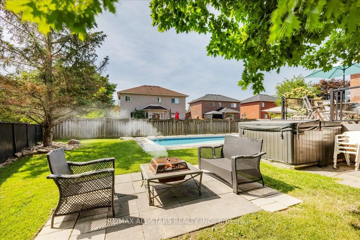 98 Bayview Avenue