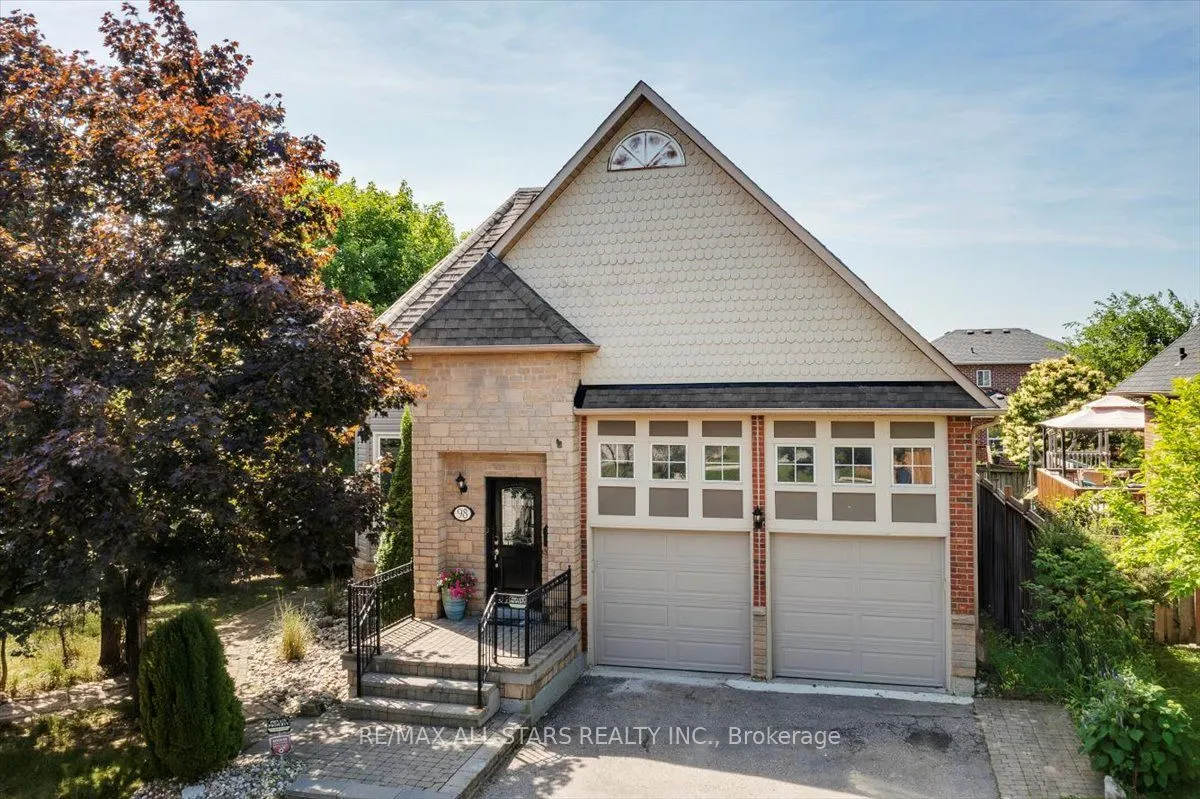 98 Bayview Avenue