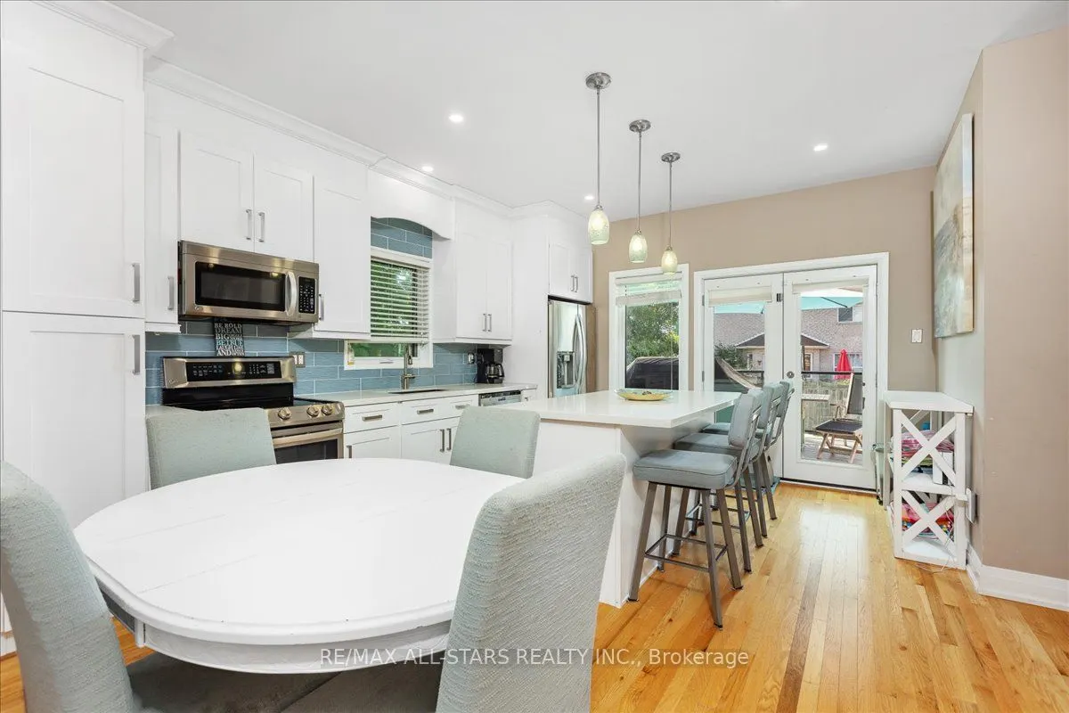 98 Bayview Avenue
