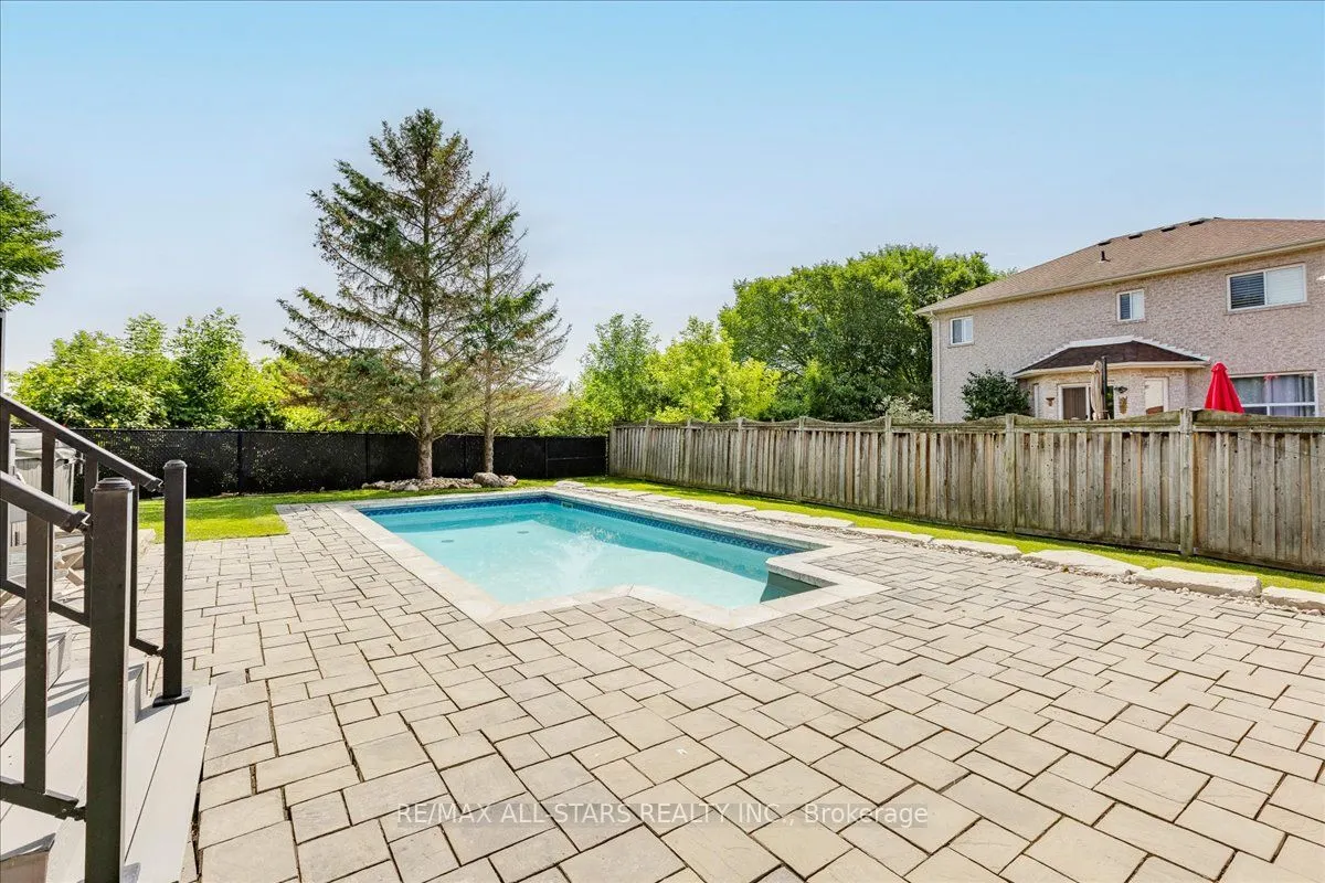 98 Bayview Avenue