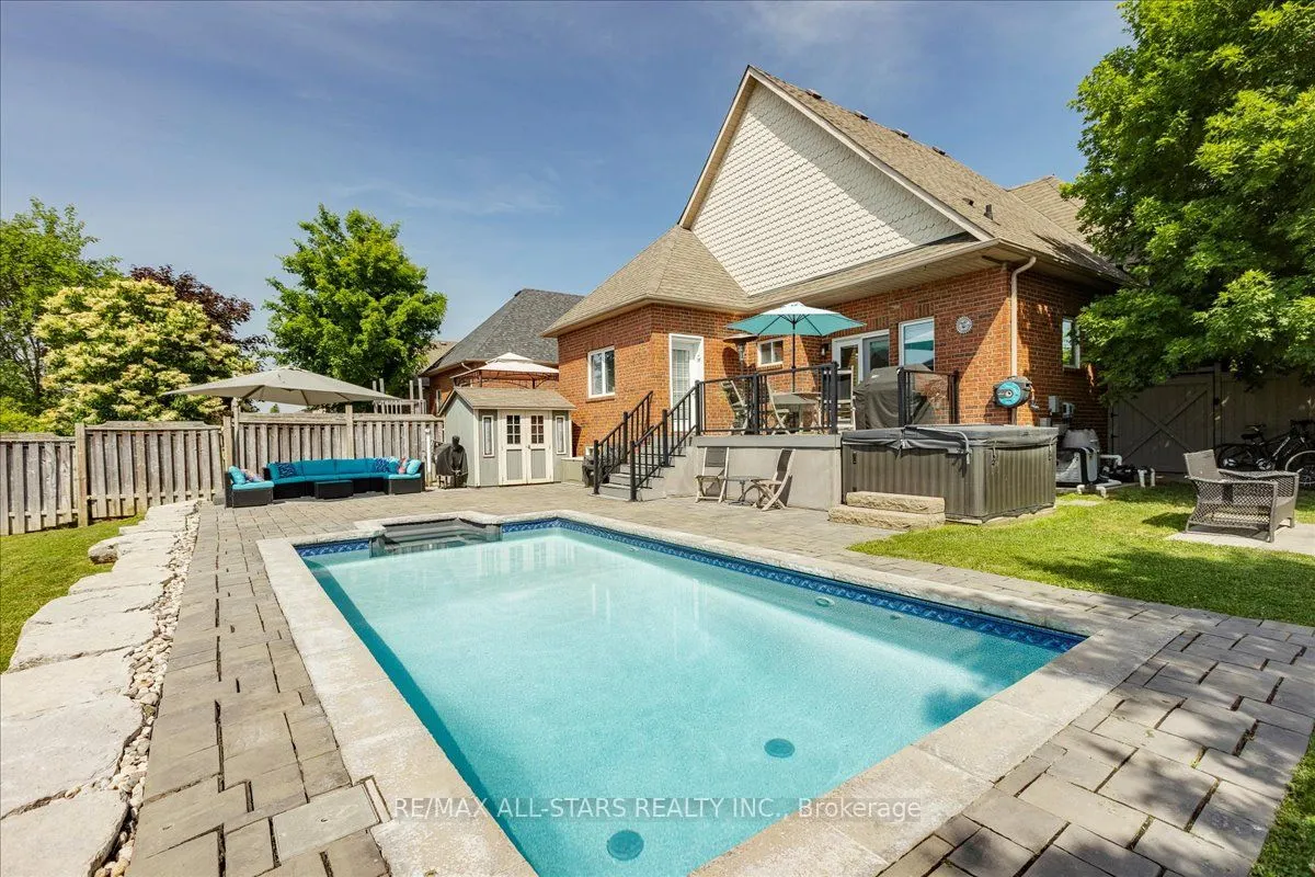 98 Bayview Avenue