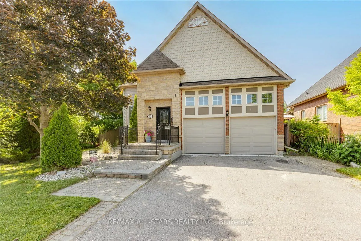 98 Bayview Avenue