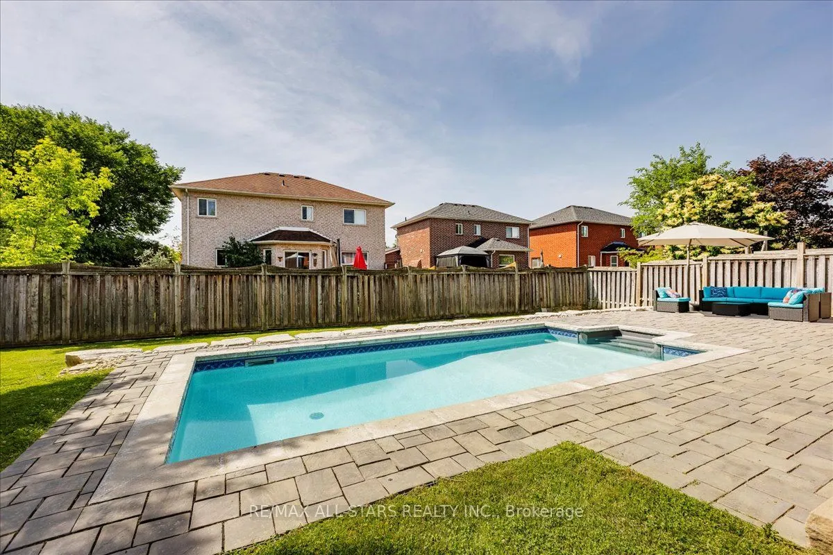 98 Bayview Avenue