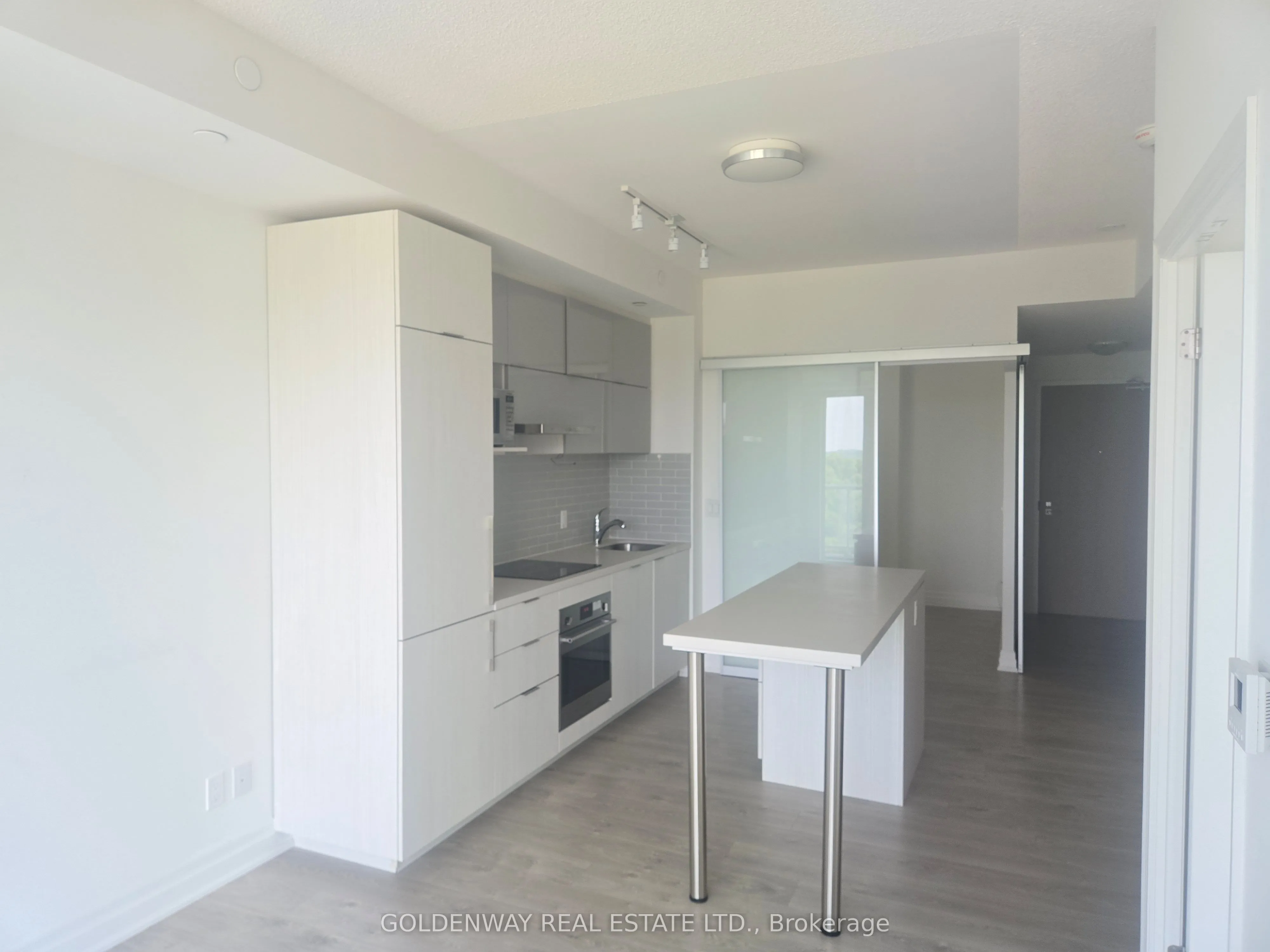 18 Rouge Valley Drive W, #501C