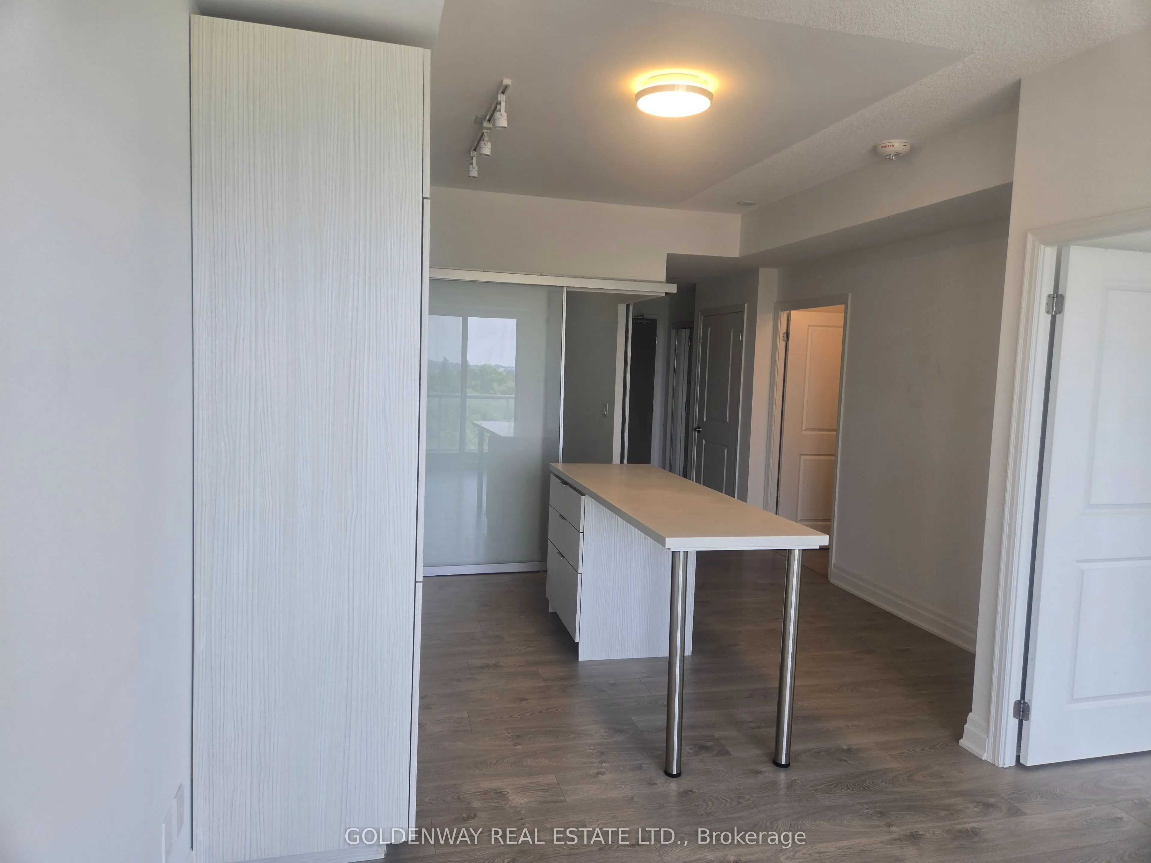 18 Rouge Valley Drive W, #501C