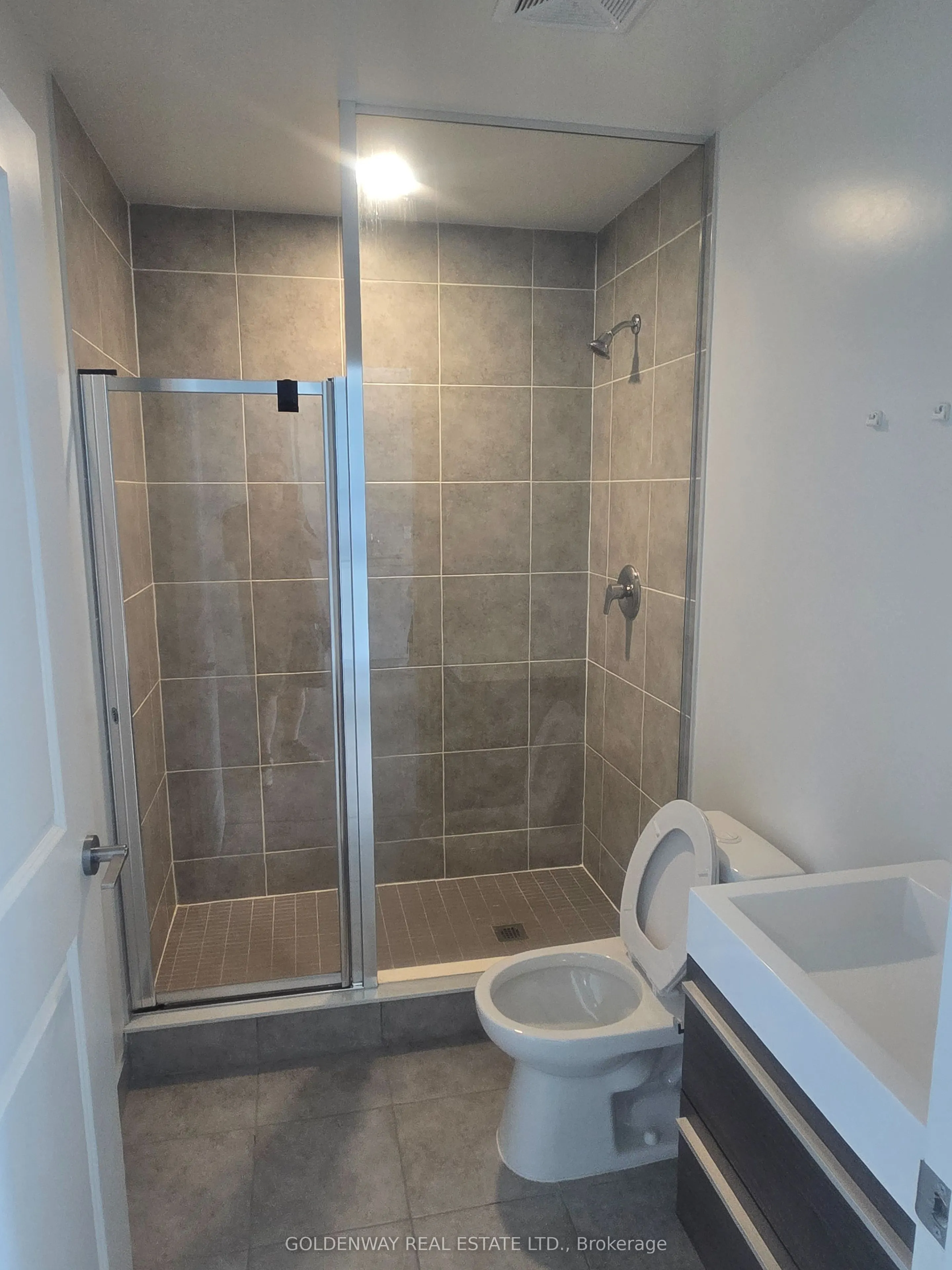 18 Rouge Valley Drive W, #501C