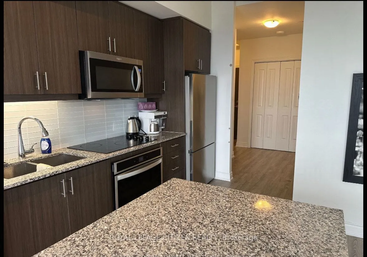 9618 Yonge Street N, #1202