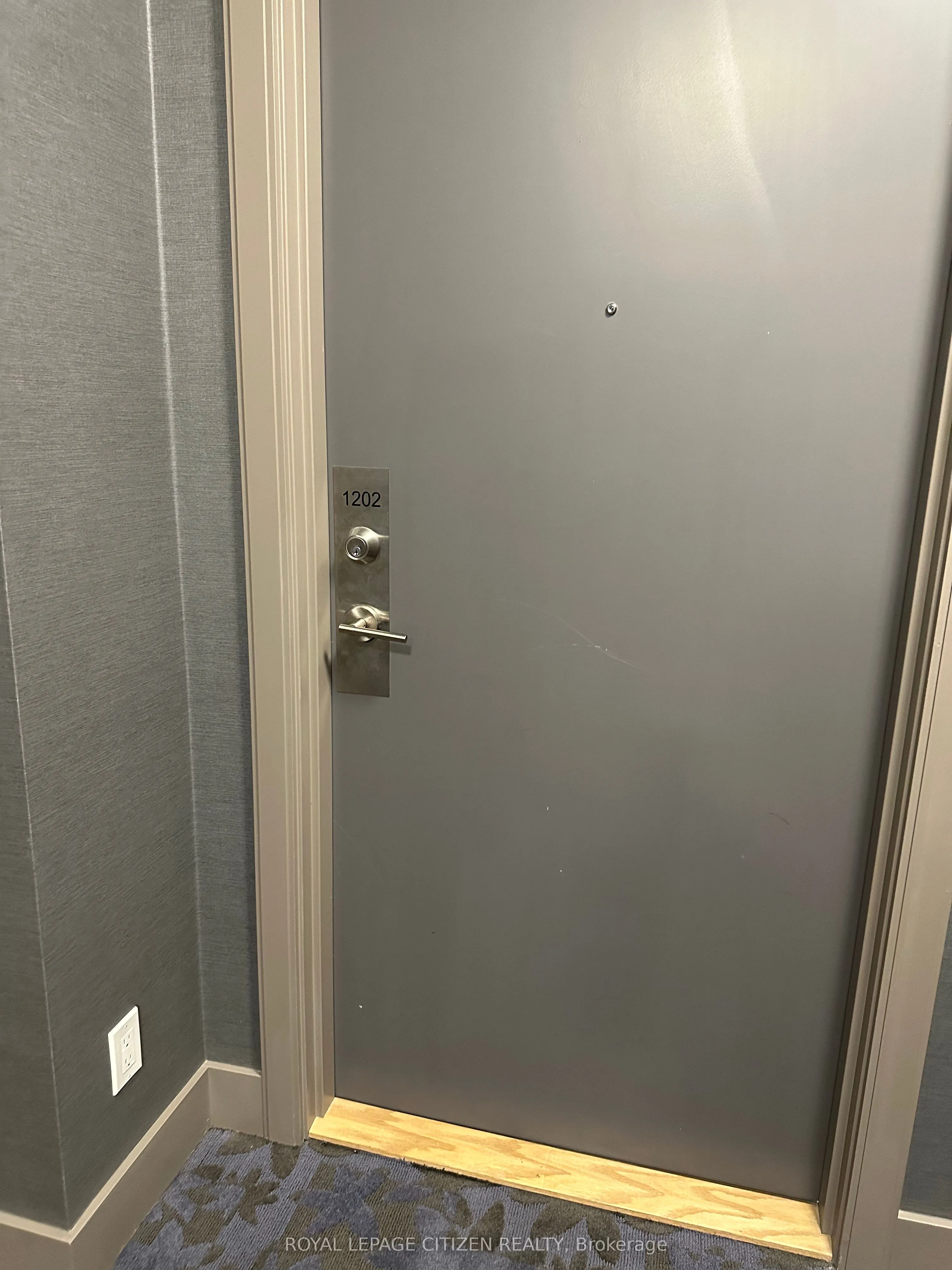 9618 Yonge Street N, #1202