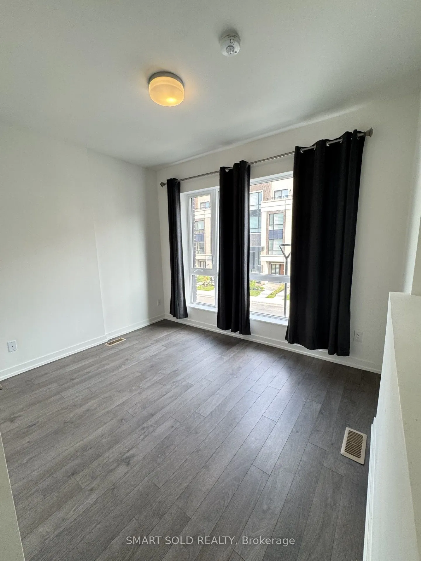 11 Walder Lane S, #101