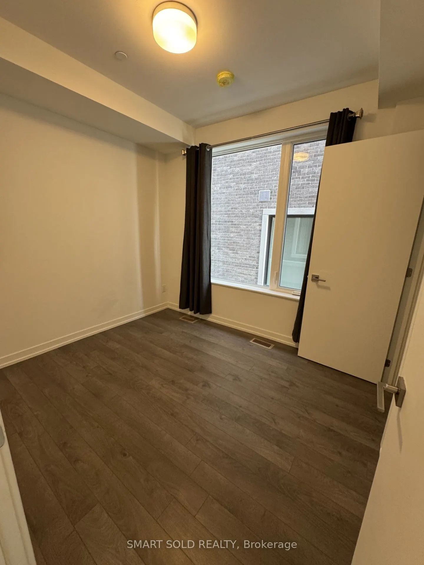 11 Walder Lane S, #101