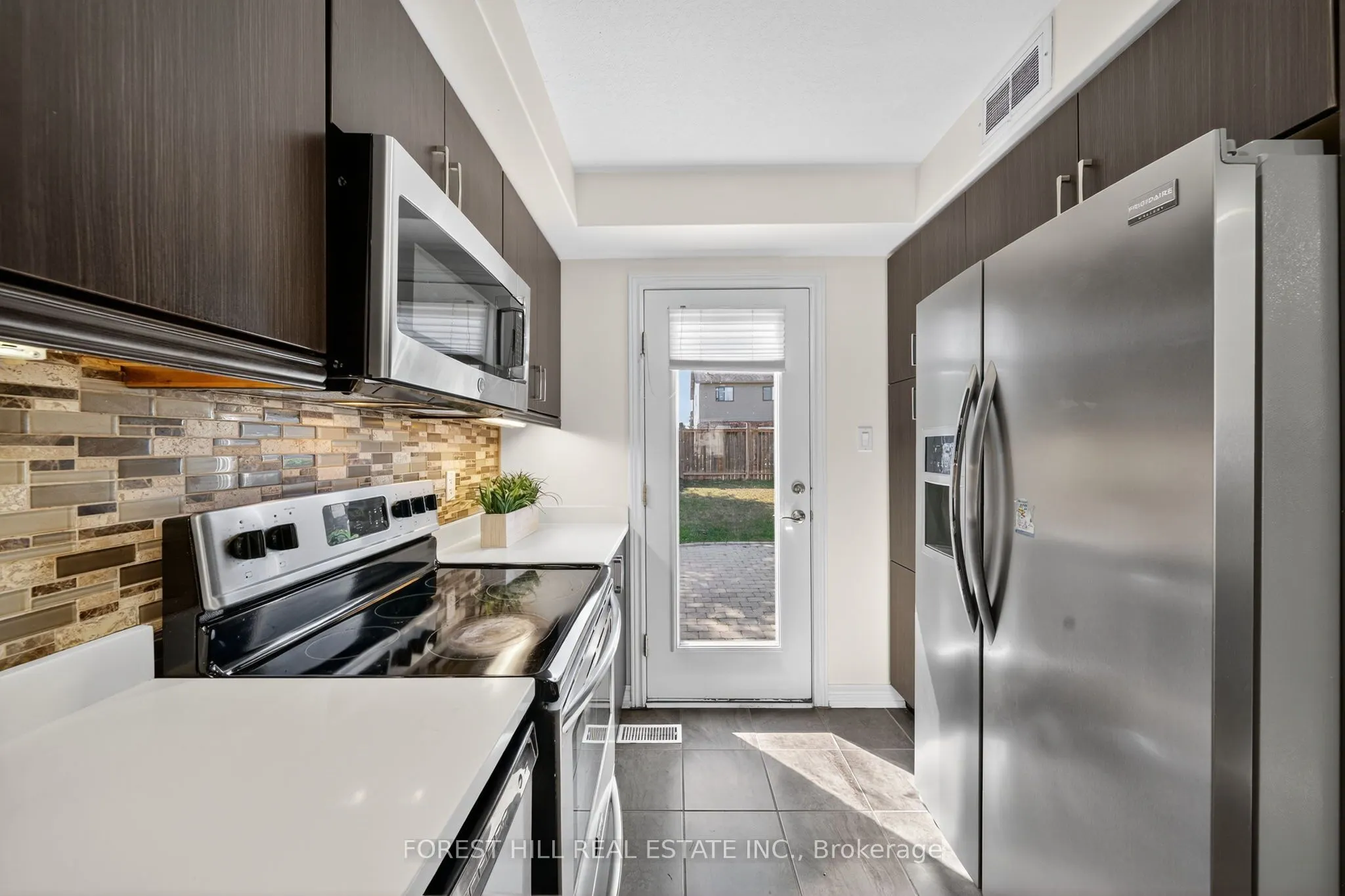 160 Banting Crescent