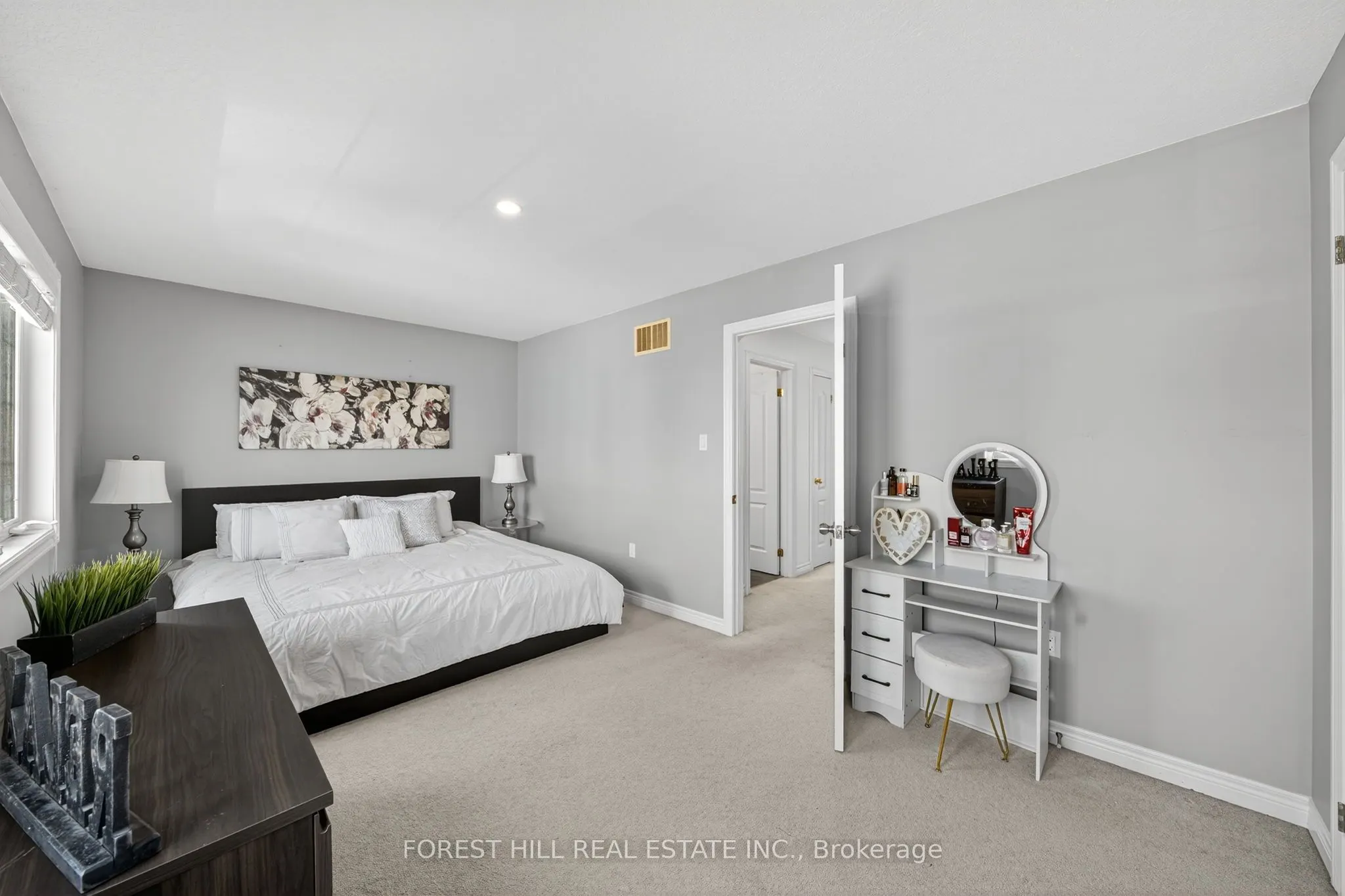 160 Banting Crescent
