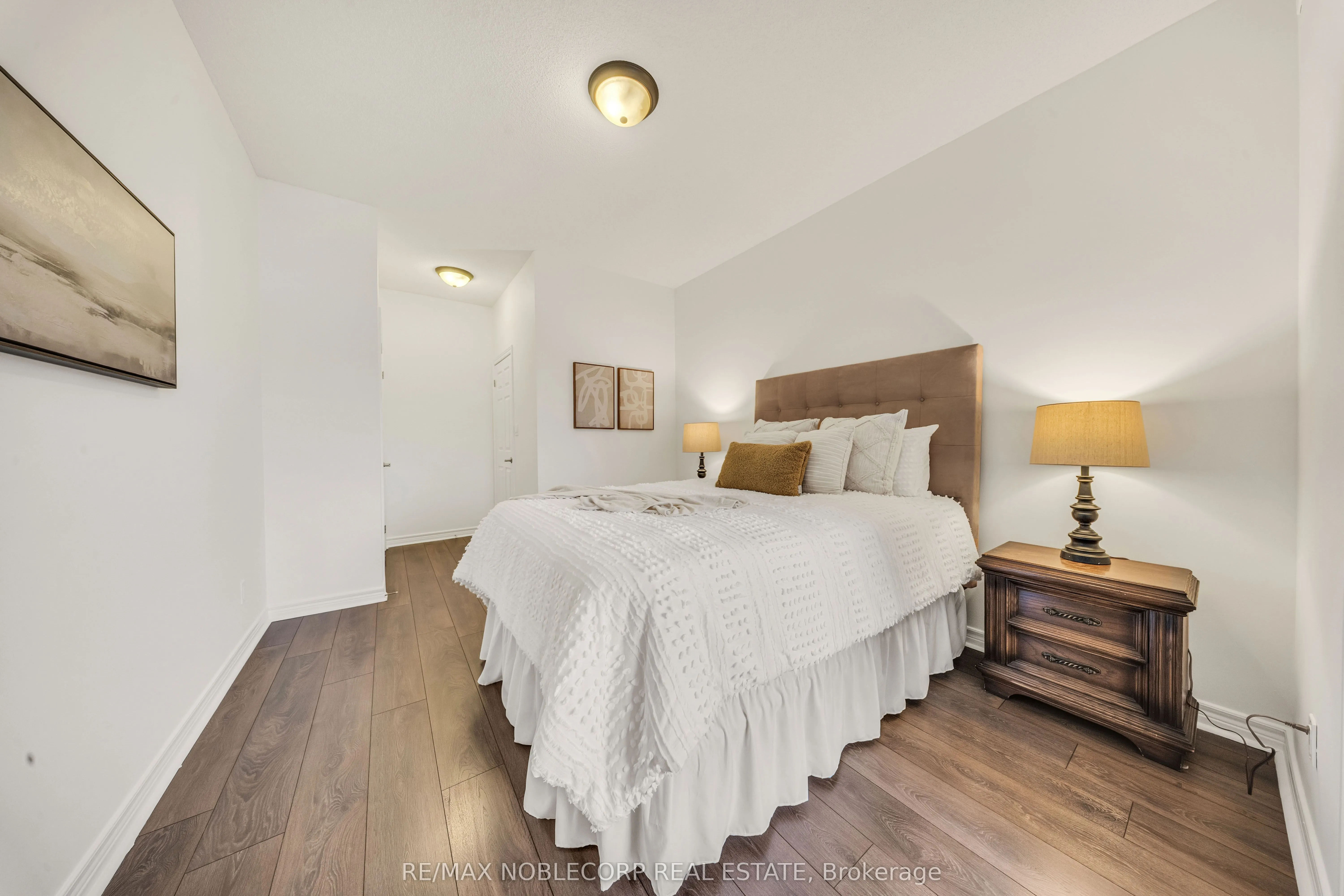 121 Woodbridge Avenue, #319
