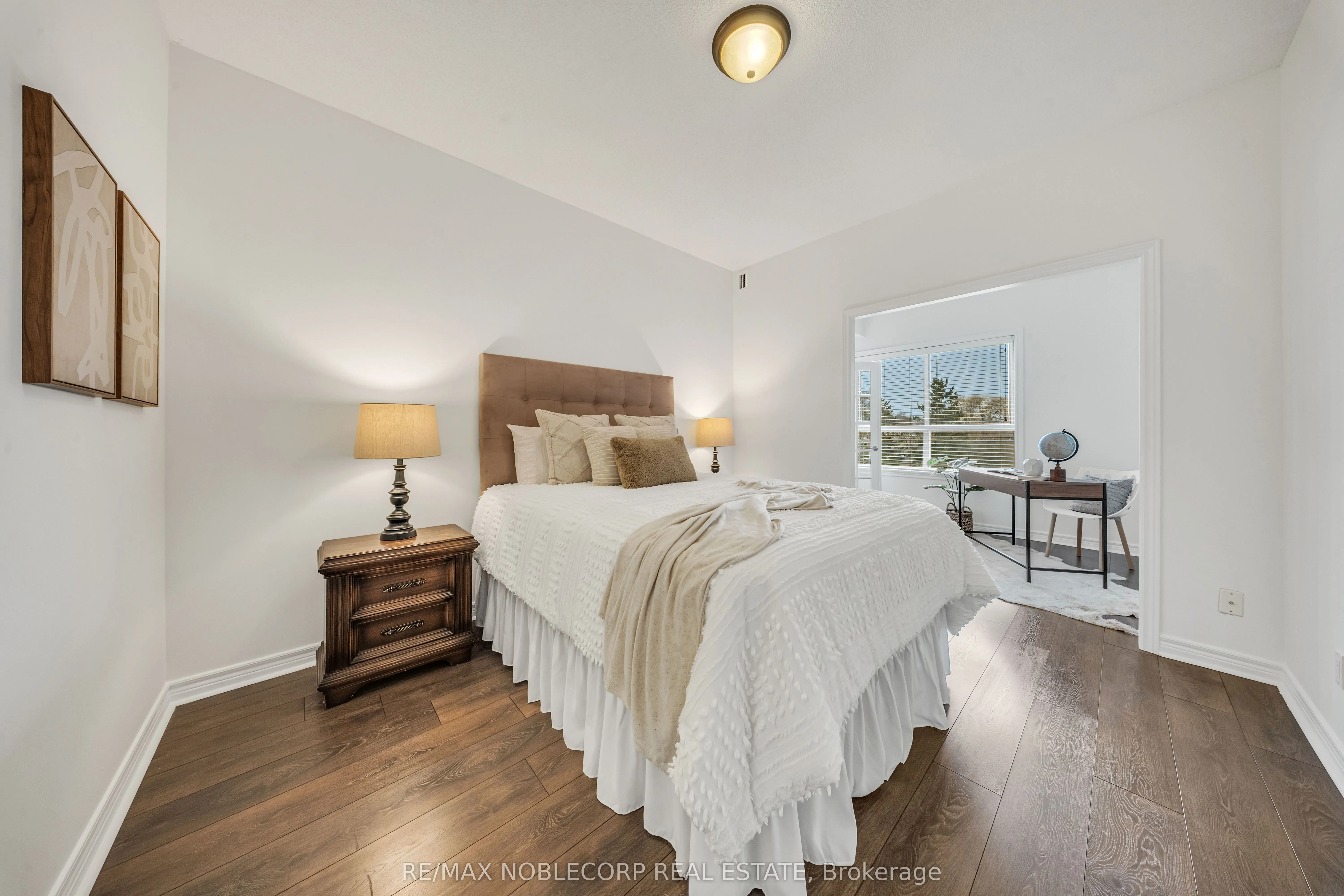 121 Woodbridge Avenue, #319