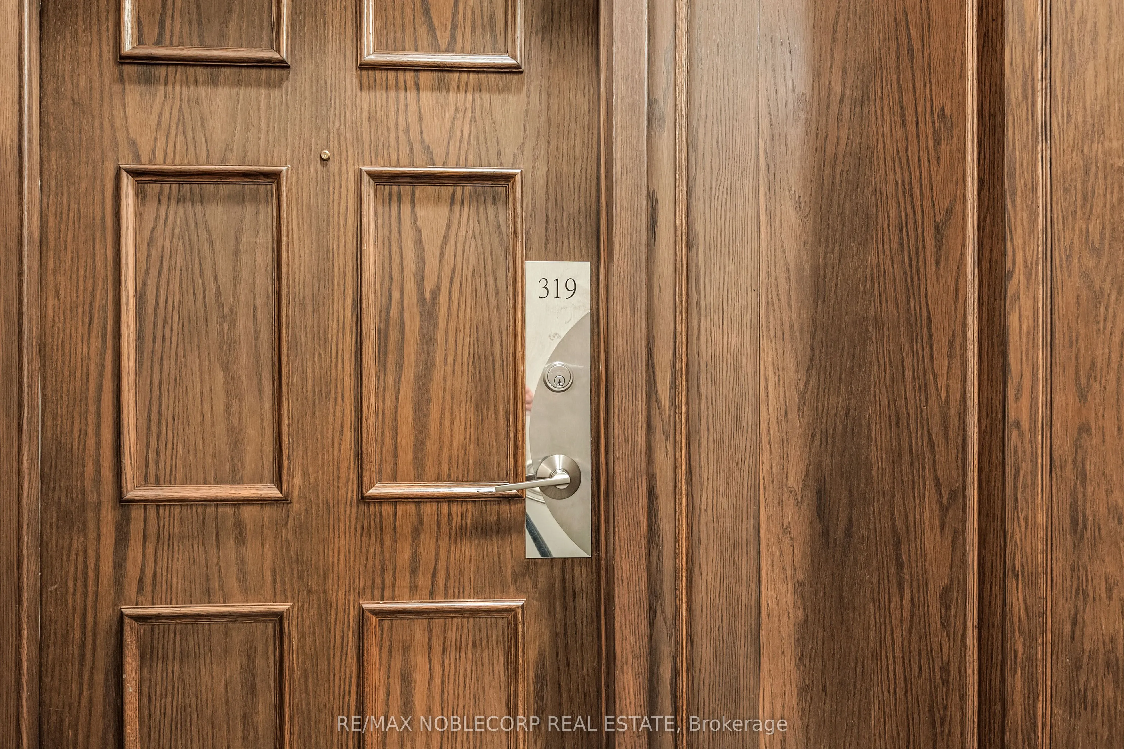 121 Woodbridge Avenue, #319