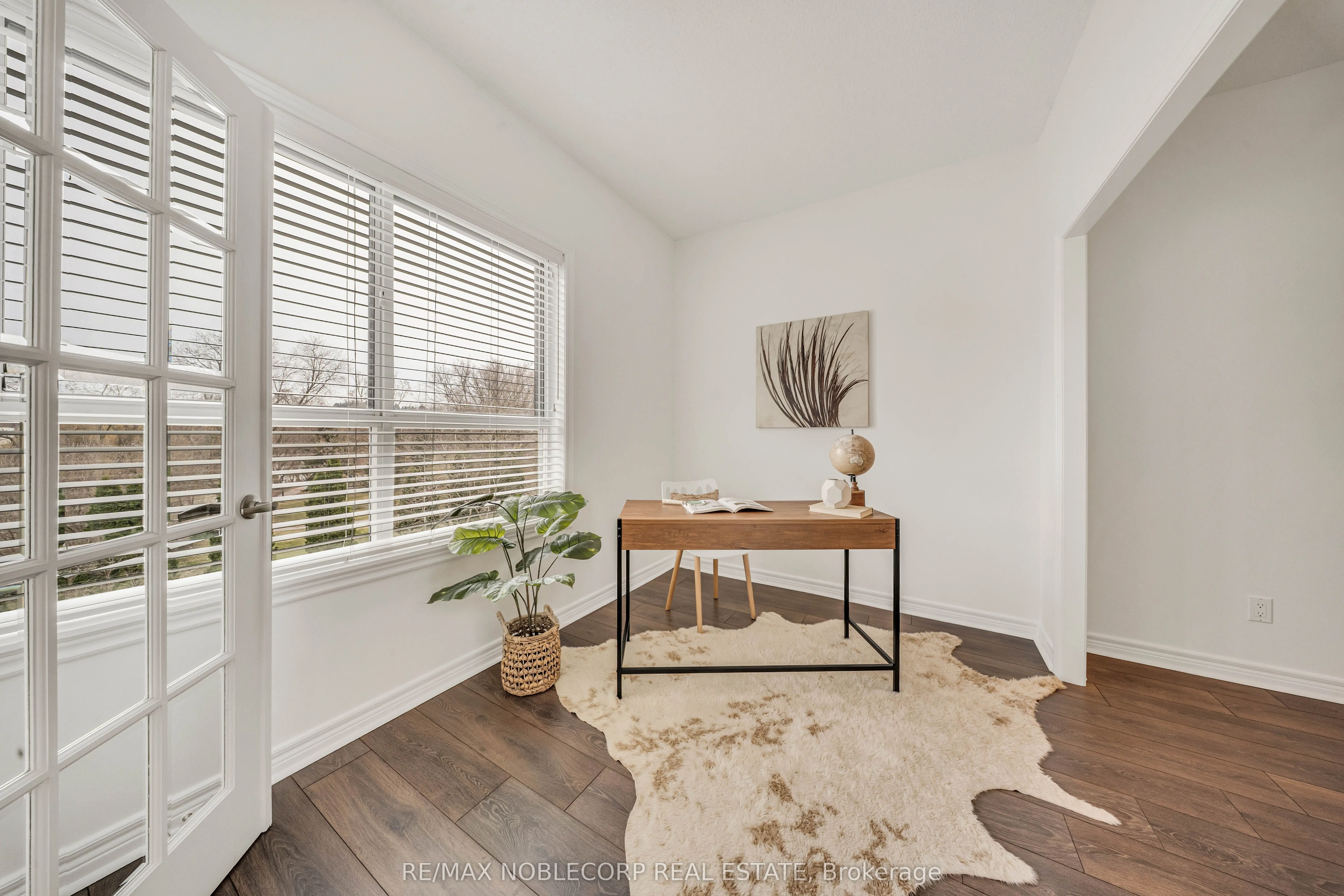121 Woodbridge Avenue, #319