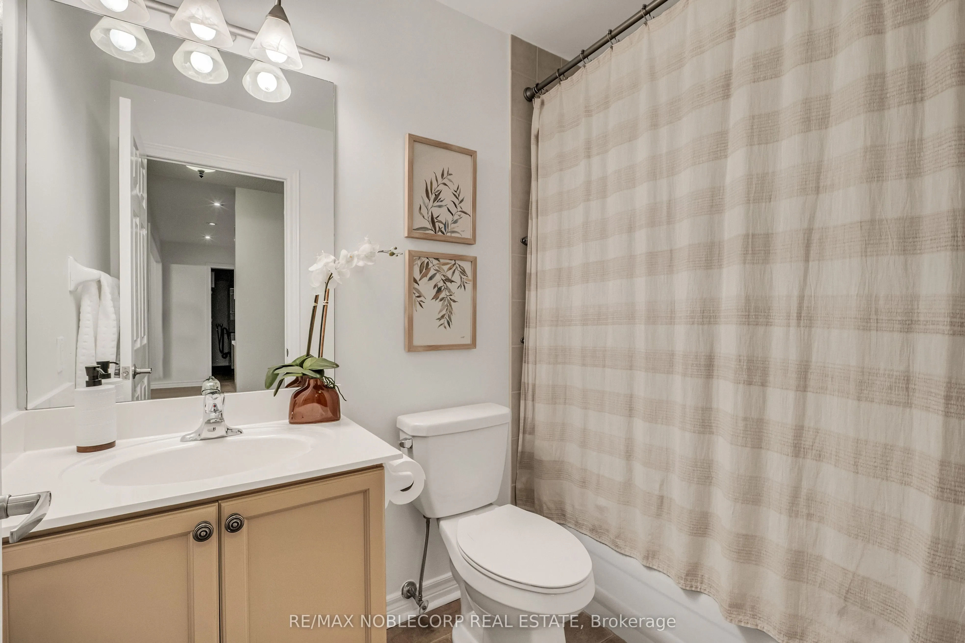 121 Woodbridge Avenue, #319