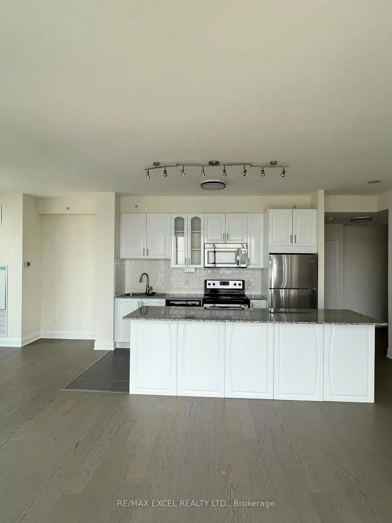 2900 Highway 7 Road W, #2603