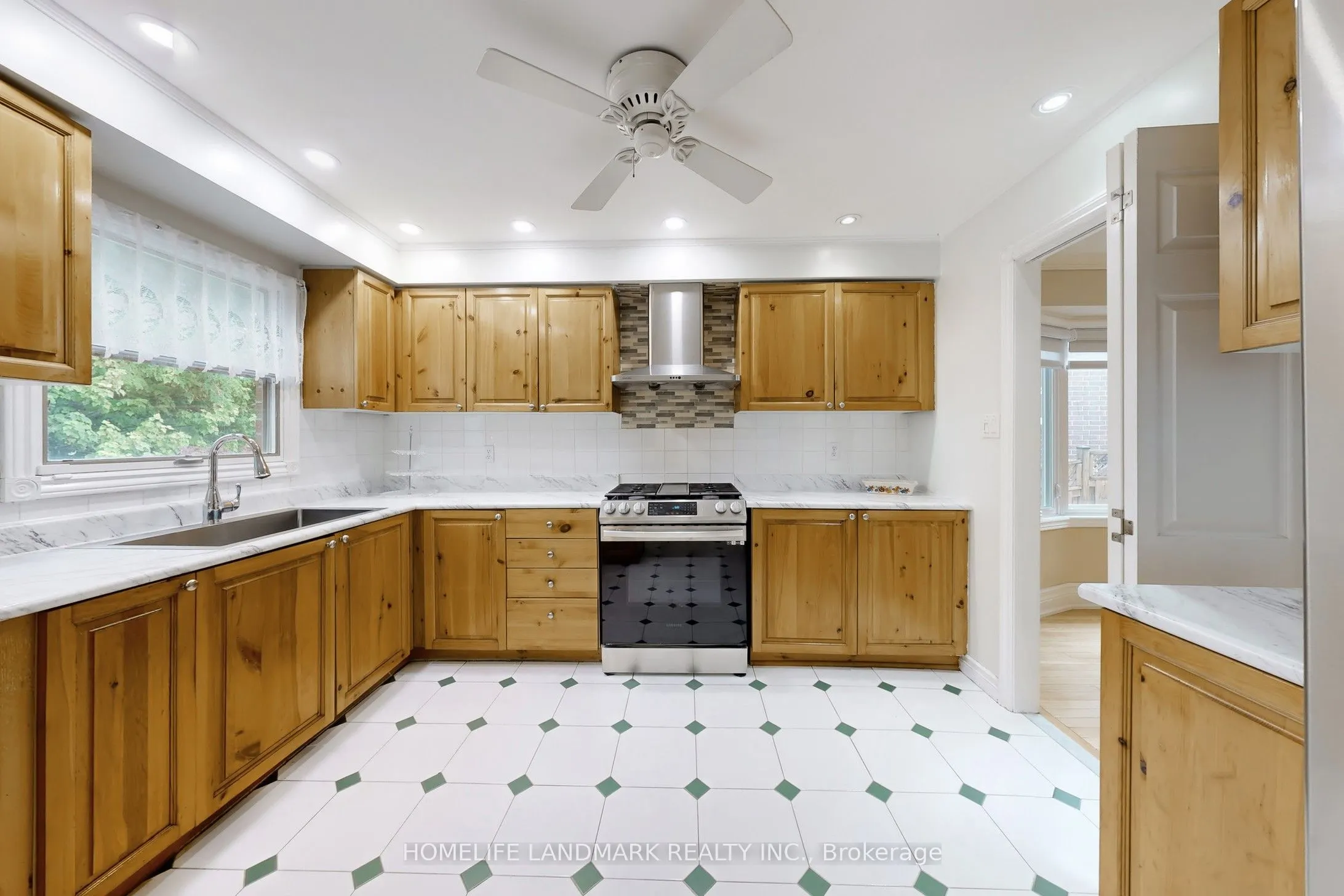 15 Hollingham Road