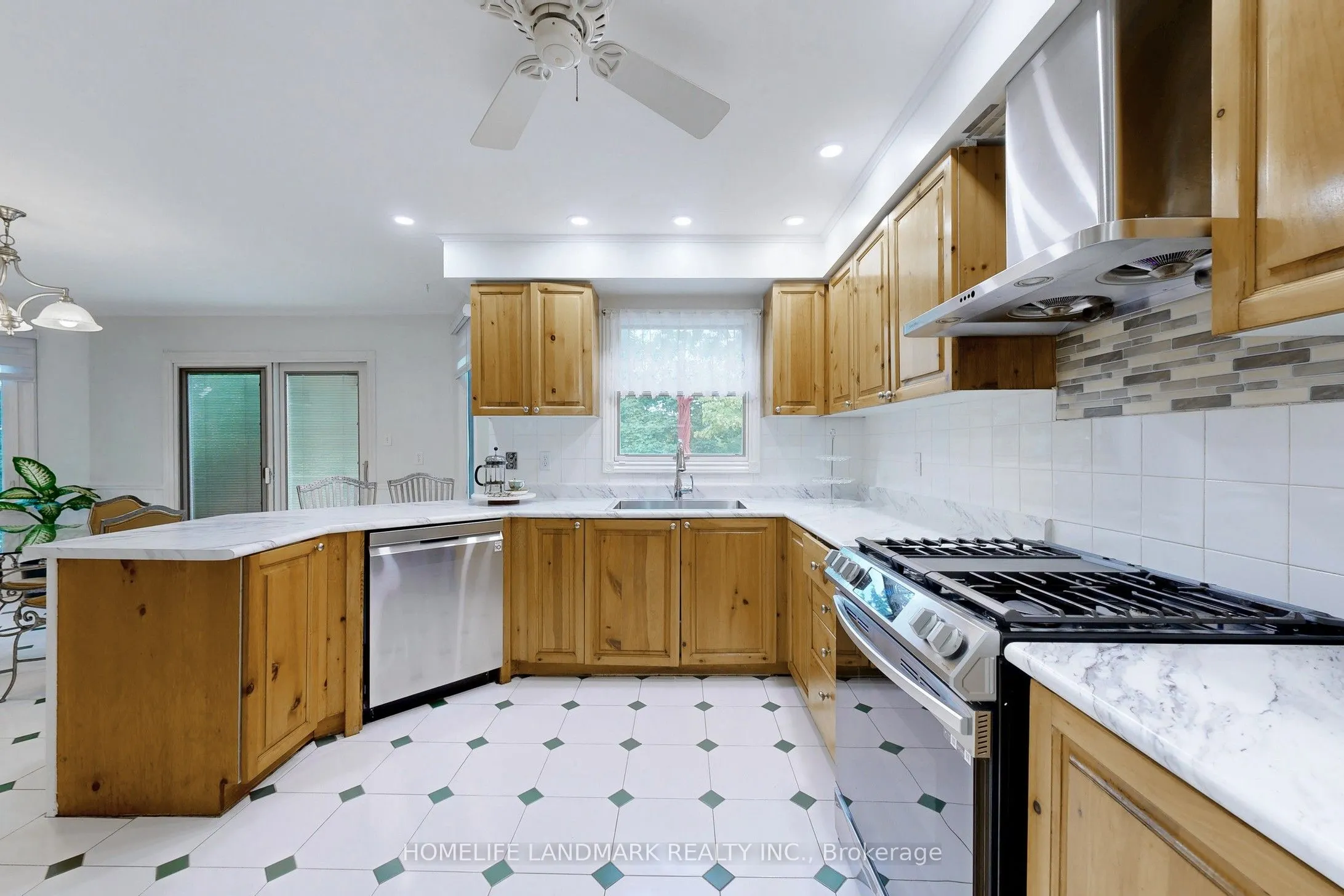 15 Hollingham Road