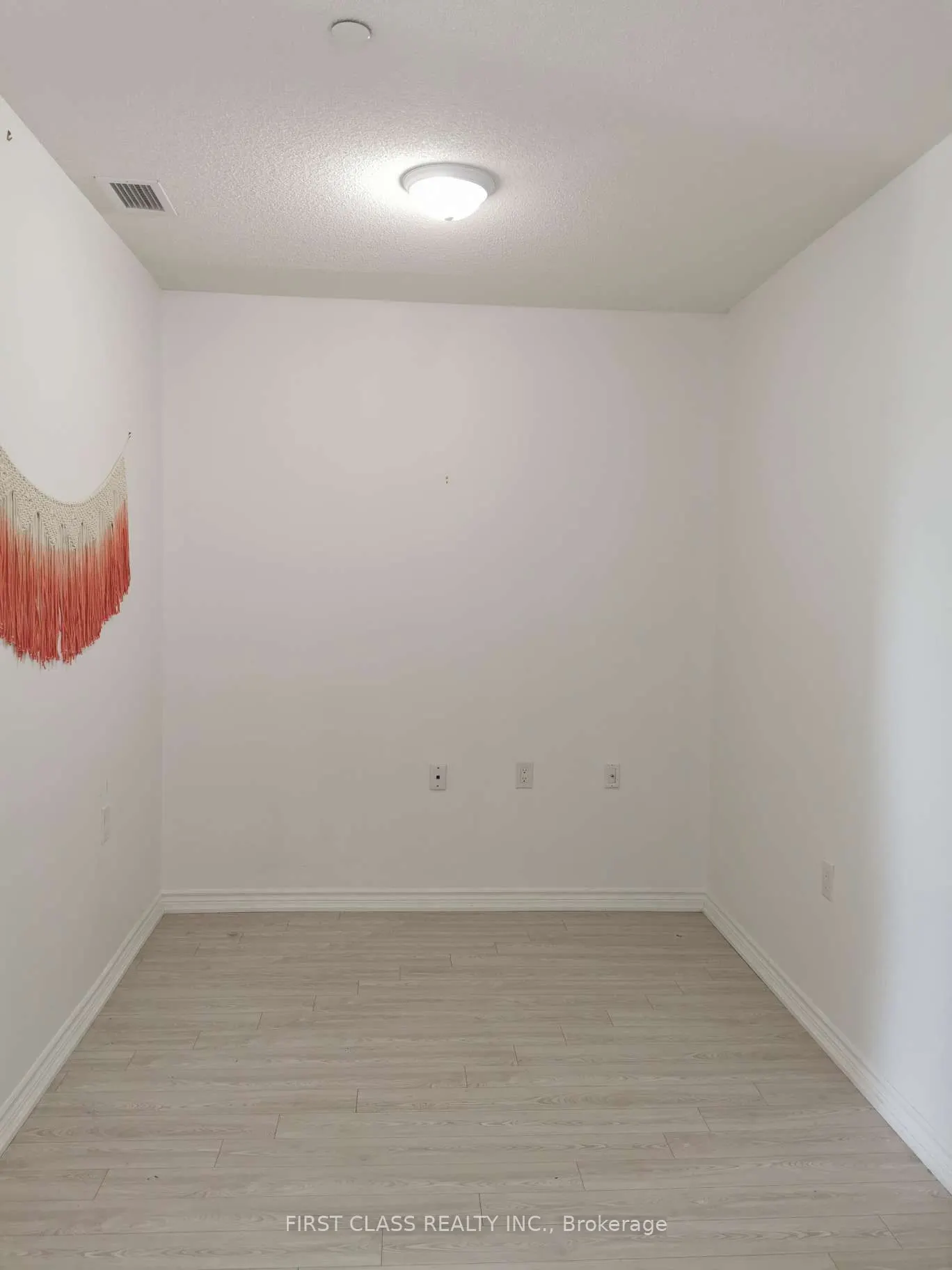 8323 Kennedy Road, #1128