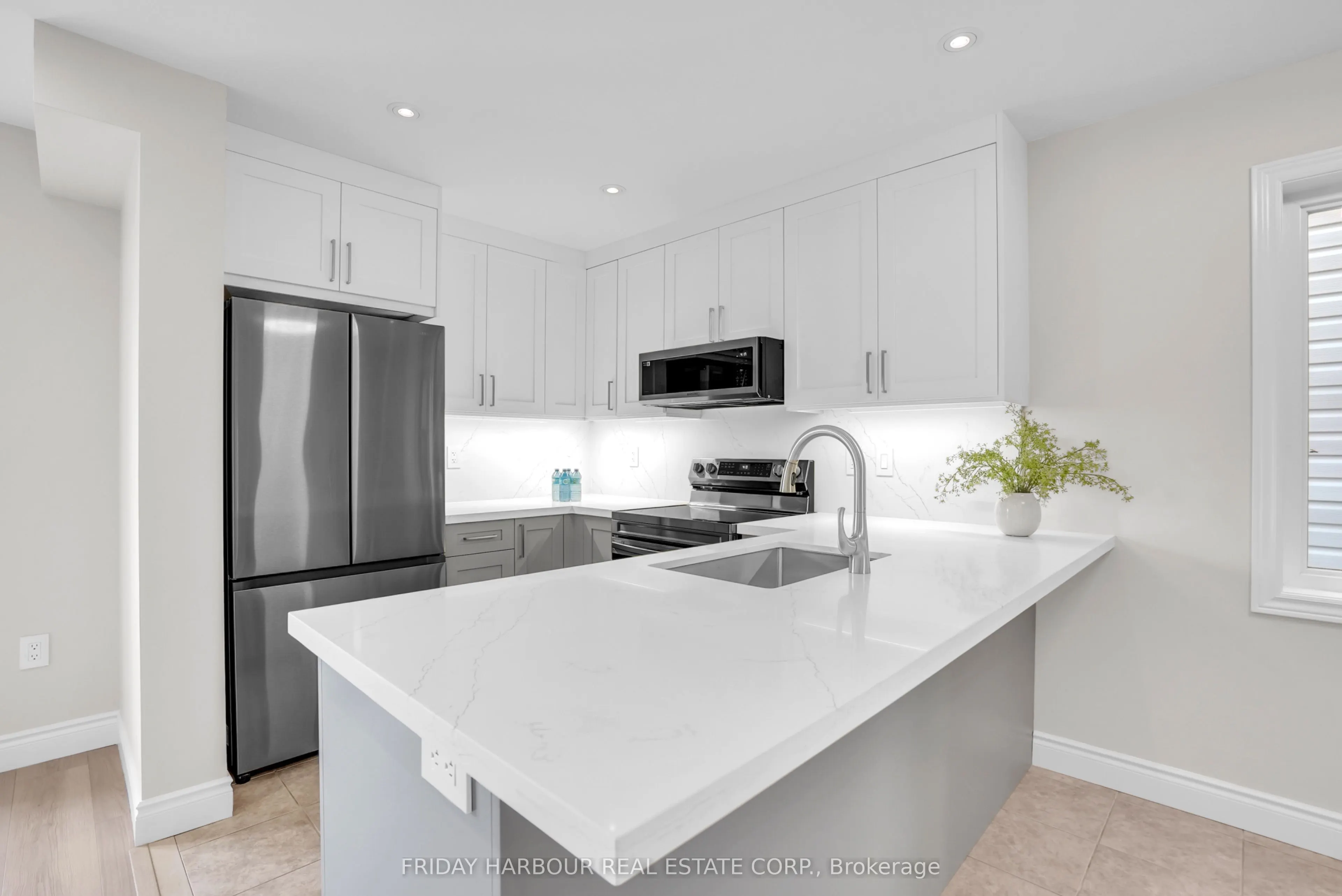 16 Admiral Crescent