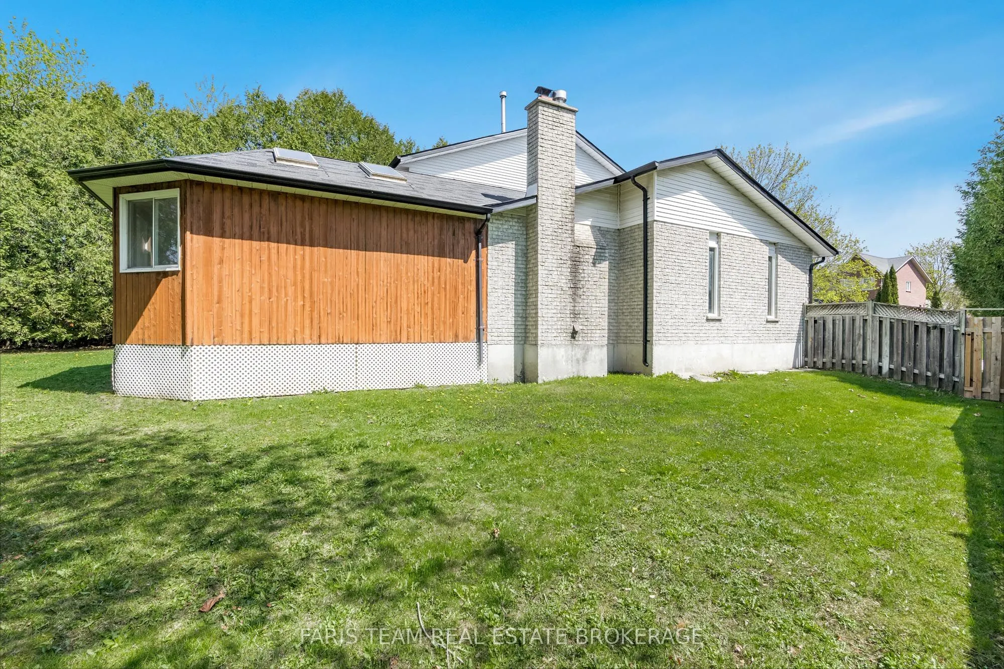 2 Heritage Road
