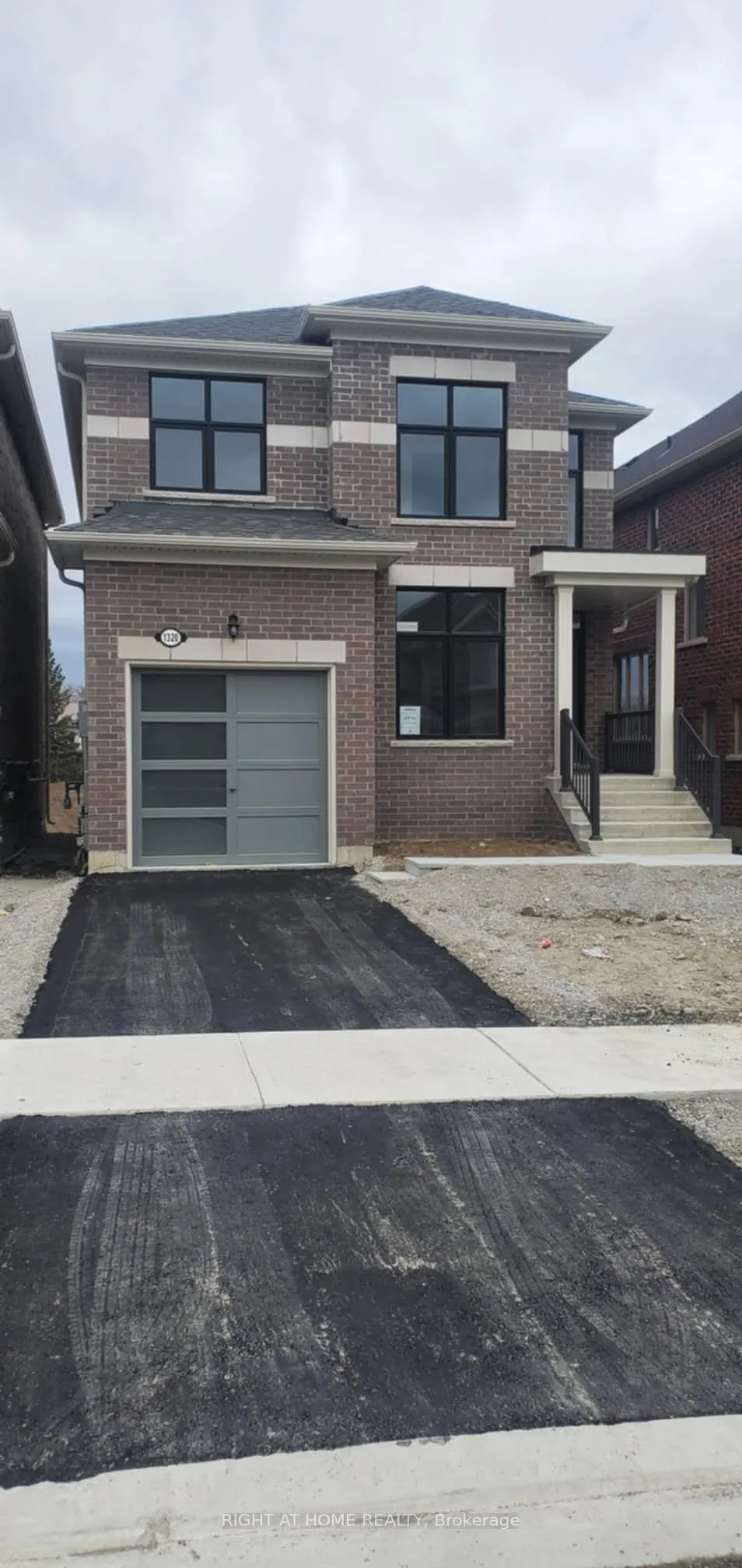 1320 Davis Loop