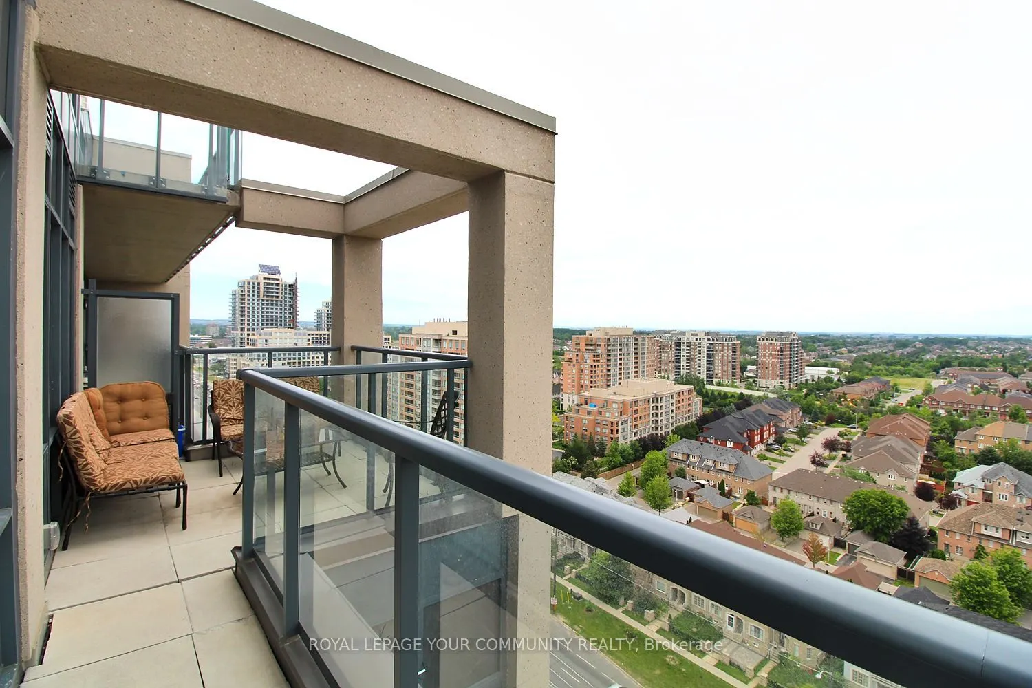 9088 Yonge Street, #LPH 5A