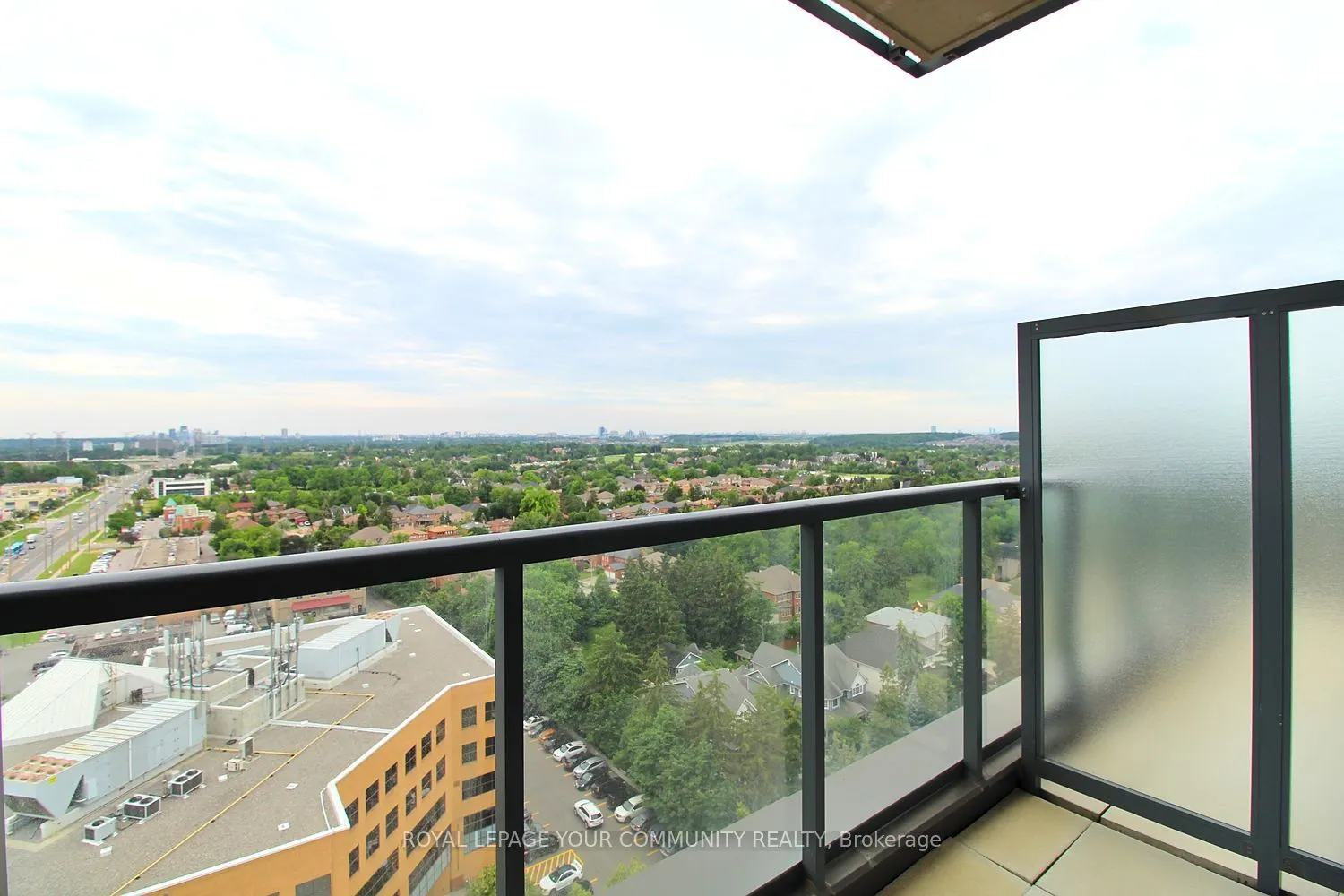 9088 Yonge Street, #LPH 5A