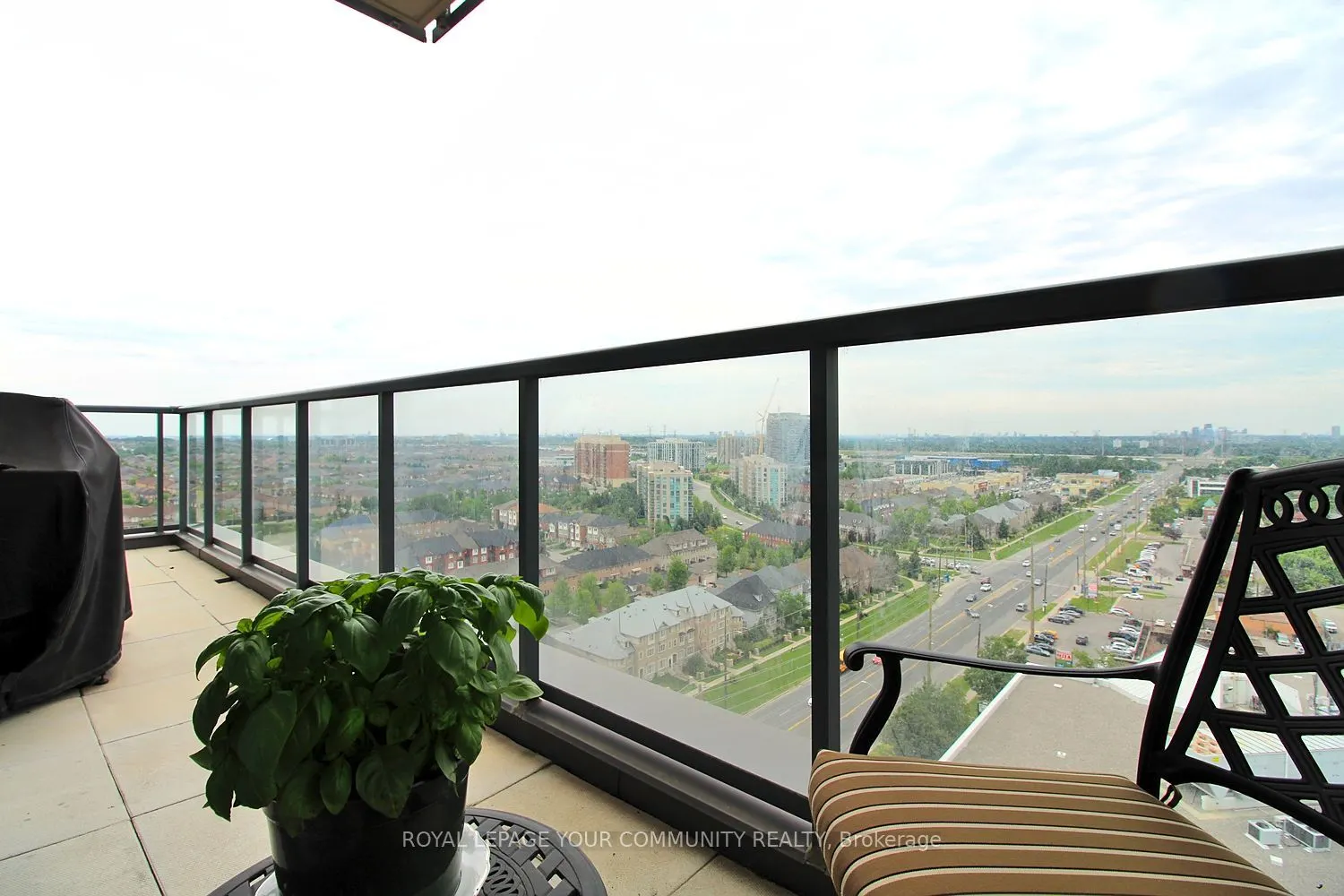 9088 Yonge Street, #LPH 5A