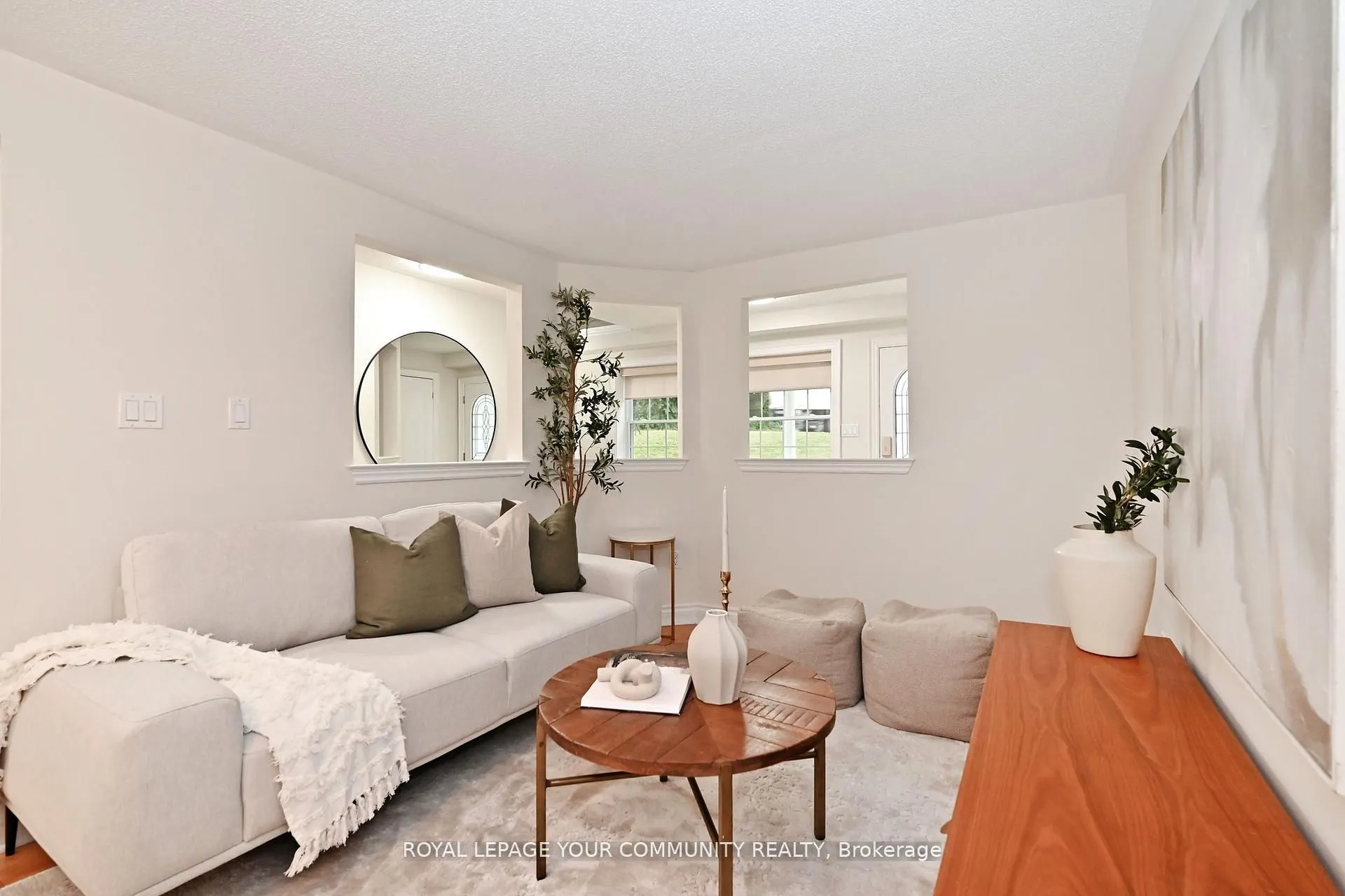50 The Queensway S