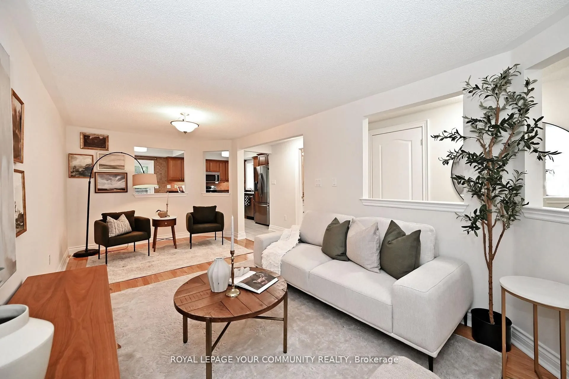50 The Queensway S