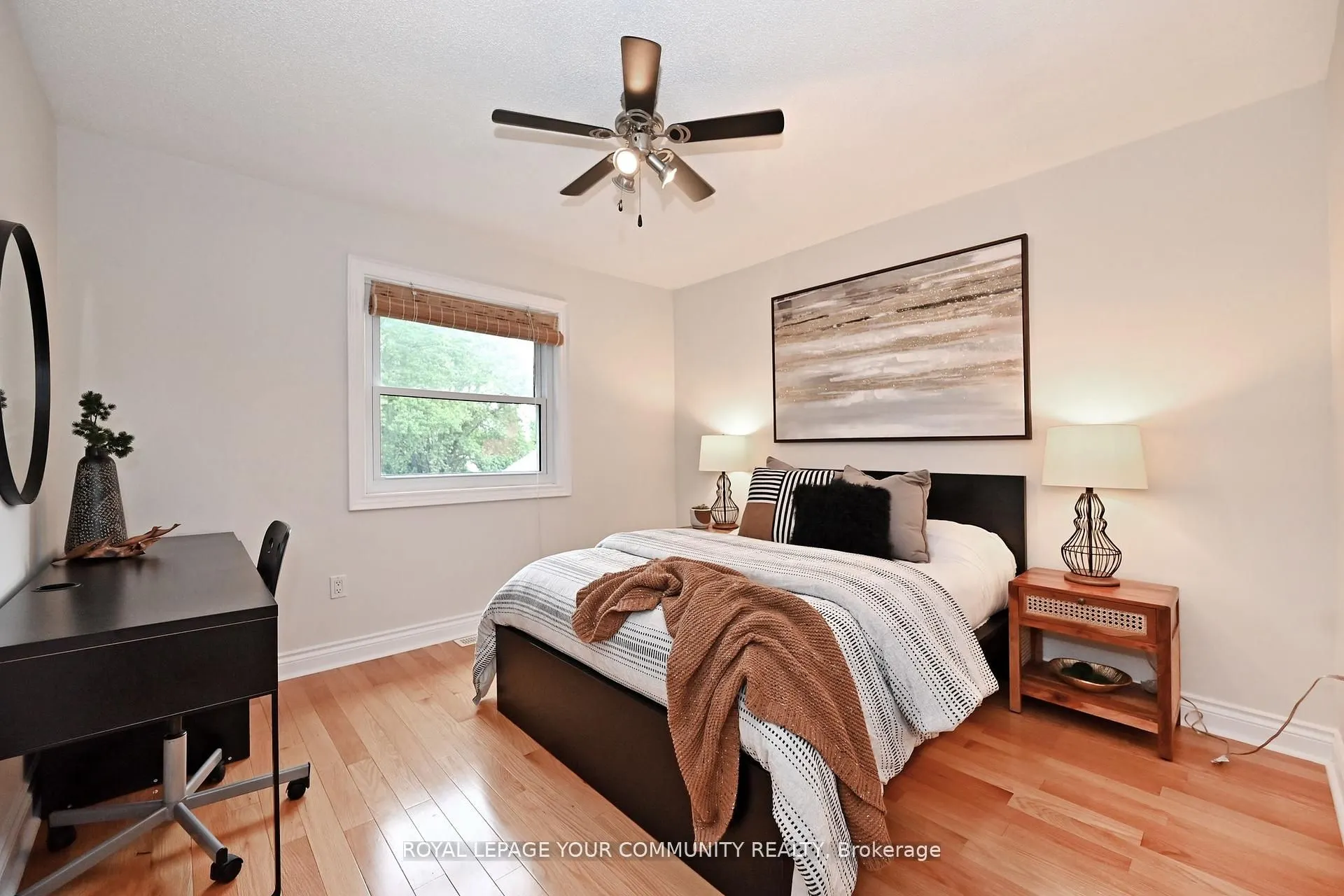 50 The Queensway S