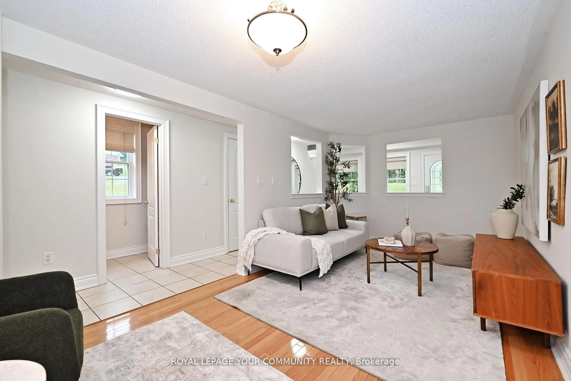 50 The Queensway S