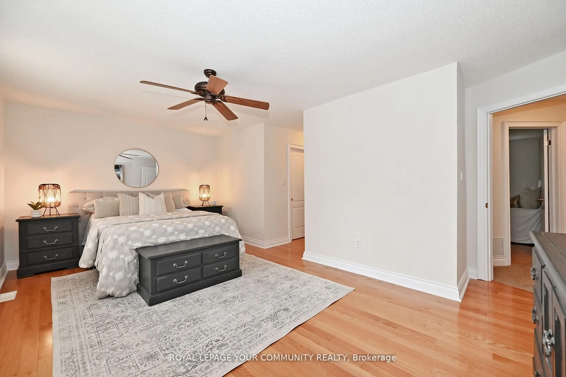 50 The Queensway S