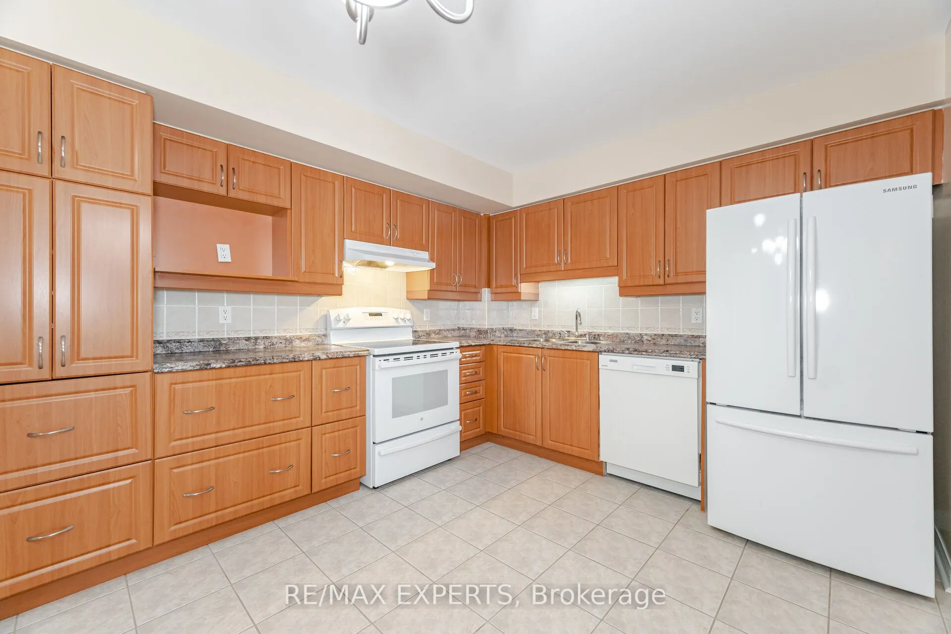 2502 Rutherford Road, #216