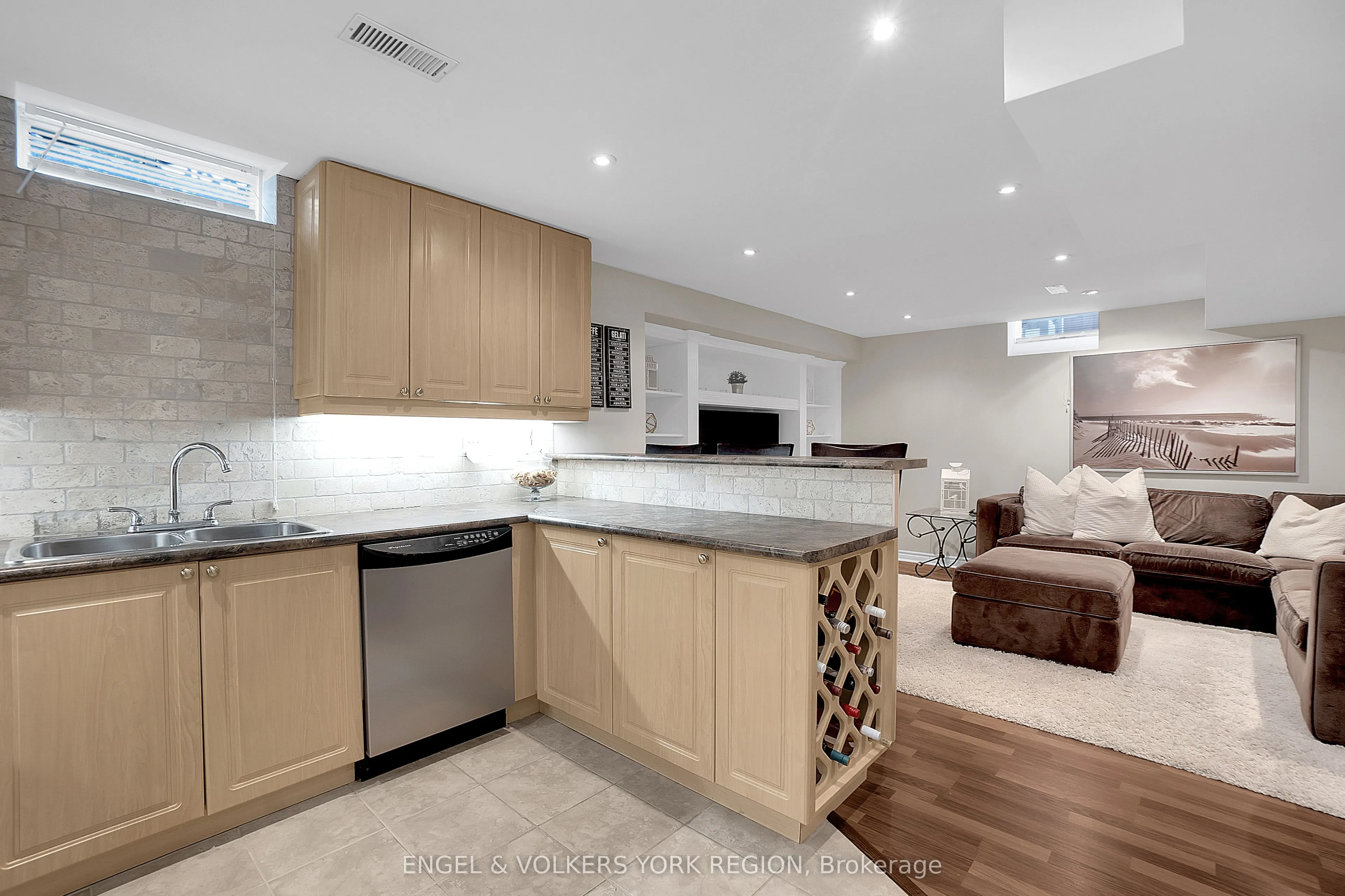 151 Glenside Drive